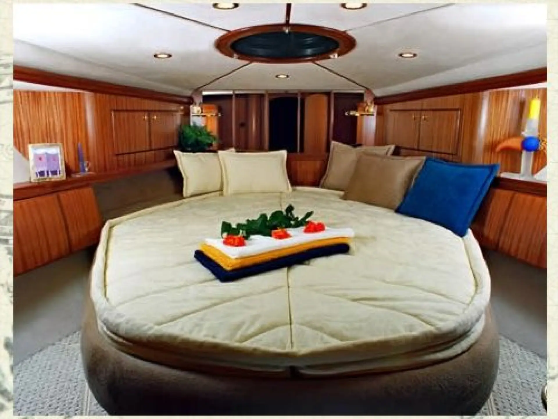 Galeon 330 Fly — 15/18