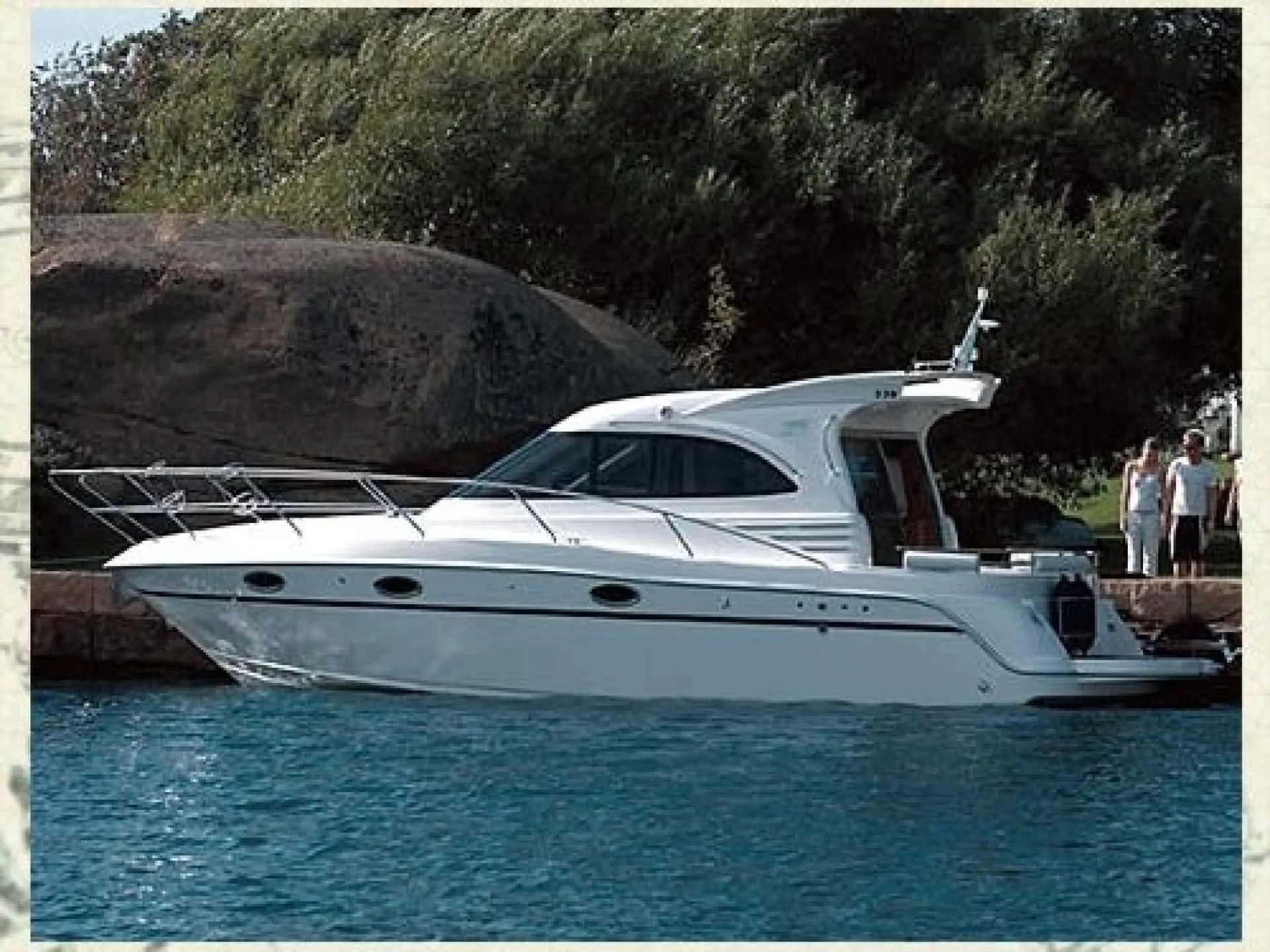 Galeon 330 HT — 2/17