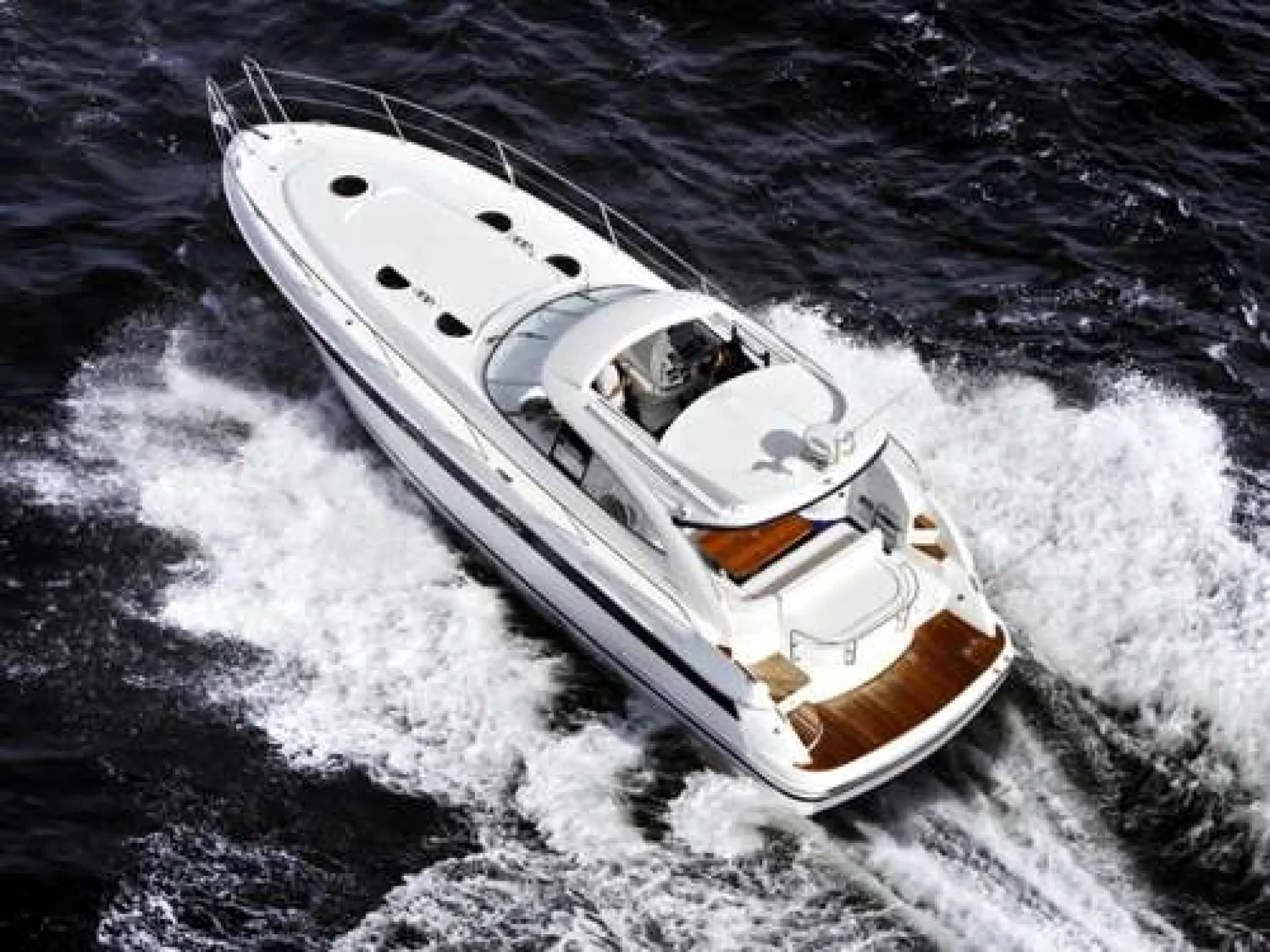 Bavaria 42 Sport HT — 2/13