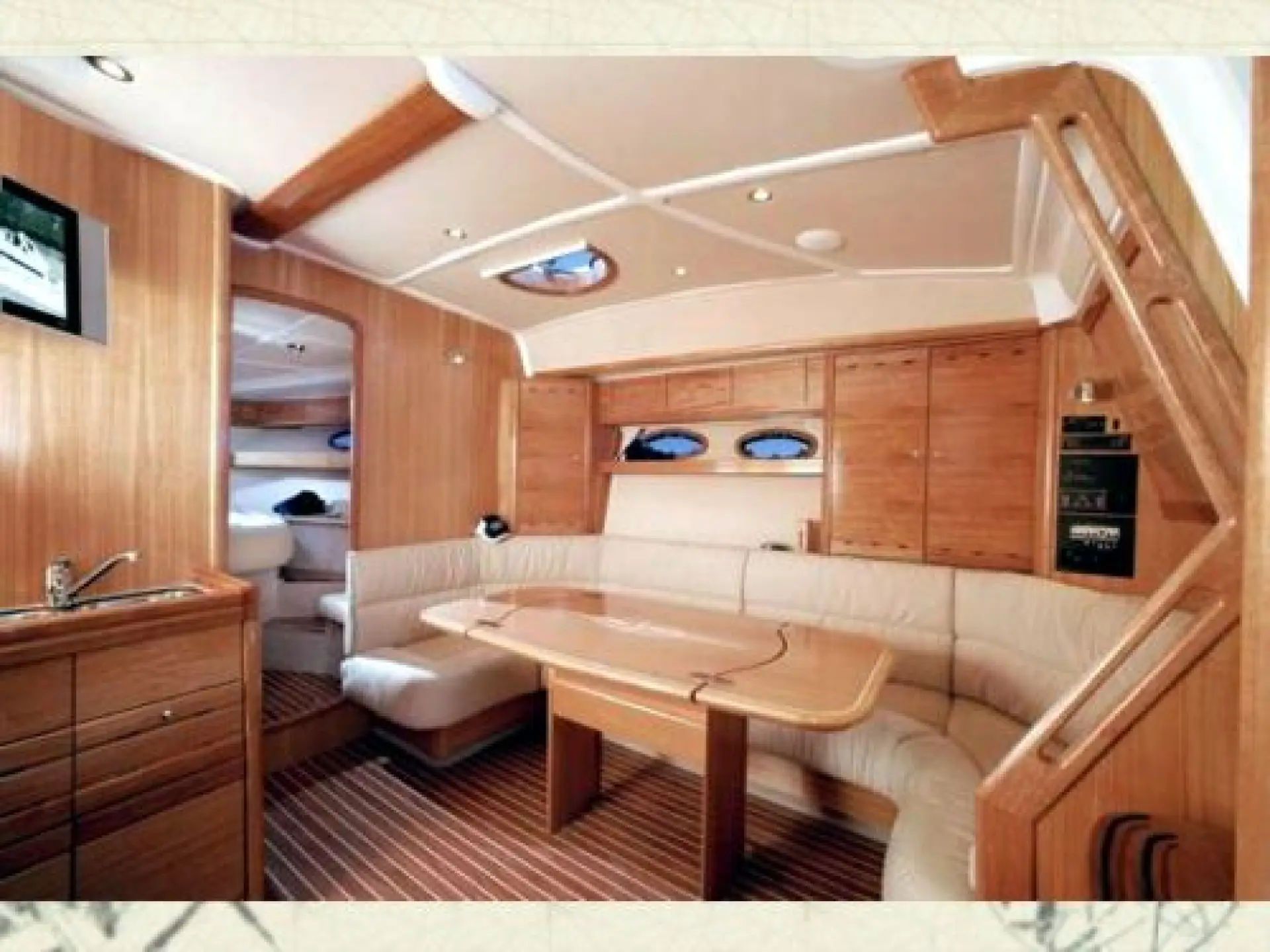 Bavaria 42 Sport HT — 5/13