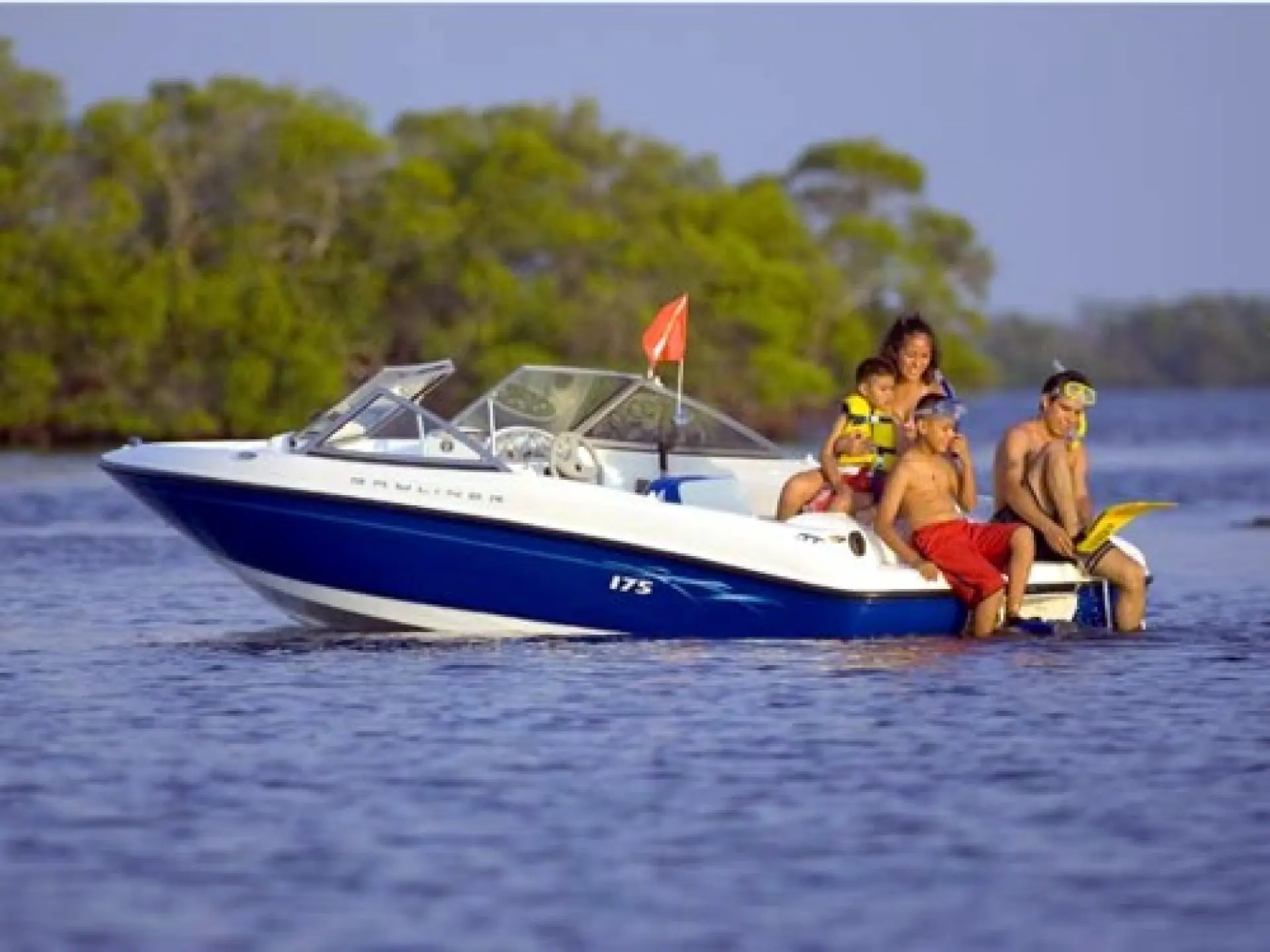Bayliner 175 Bowrider — 2/7