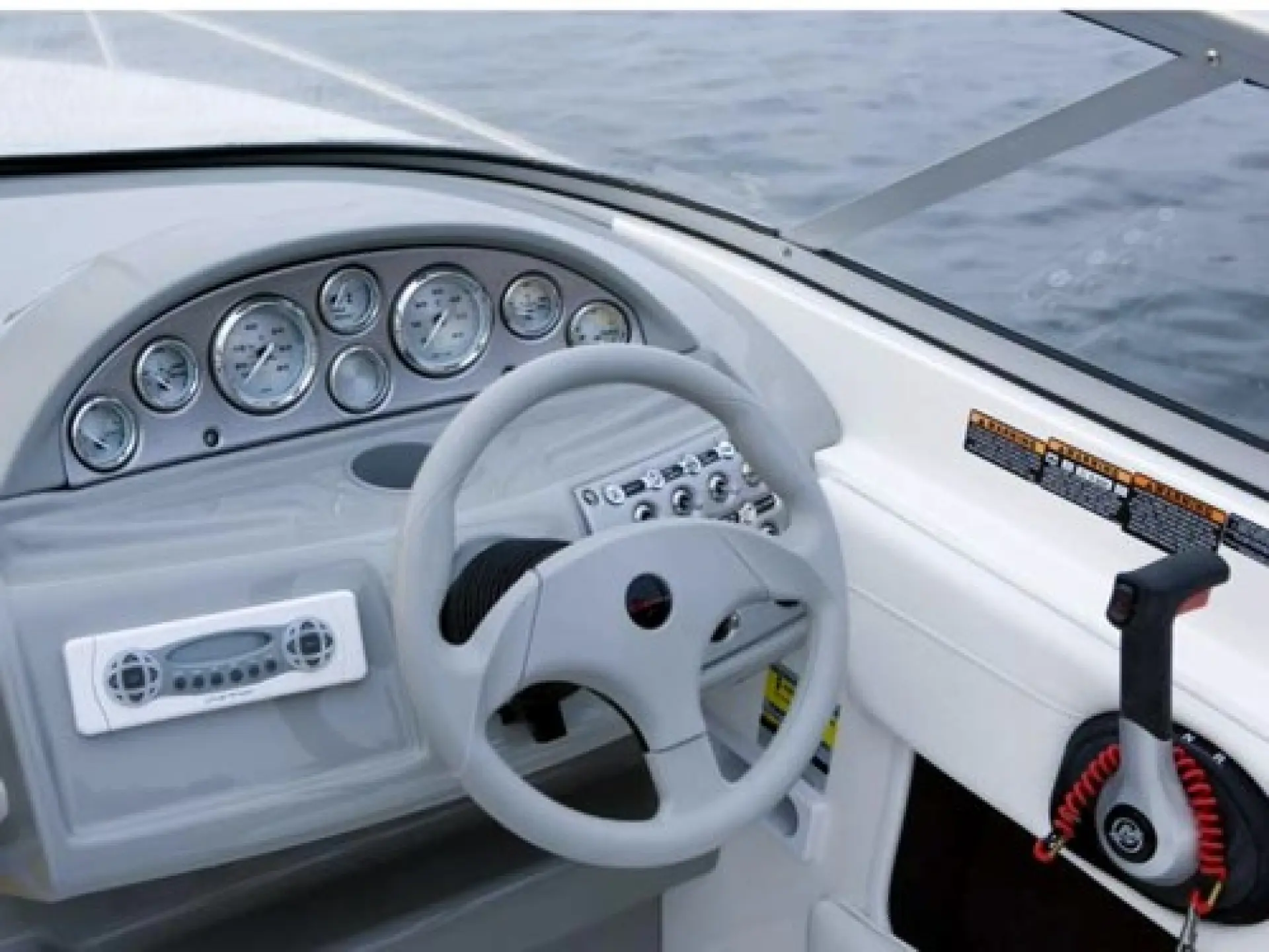 Bayliner 212 Cuddy — 2/4