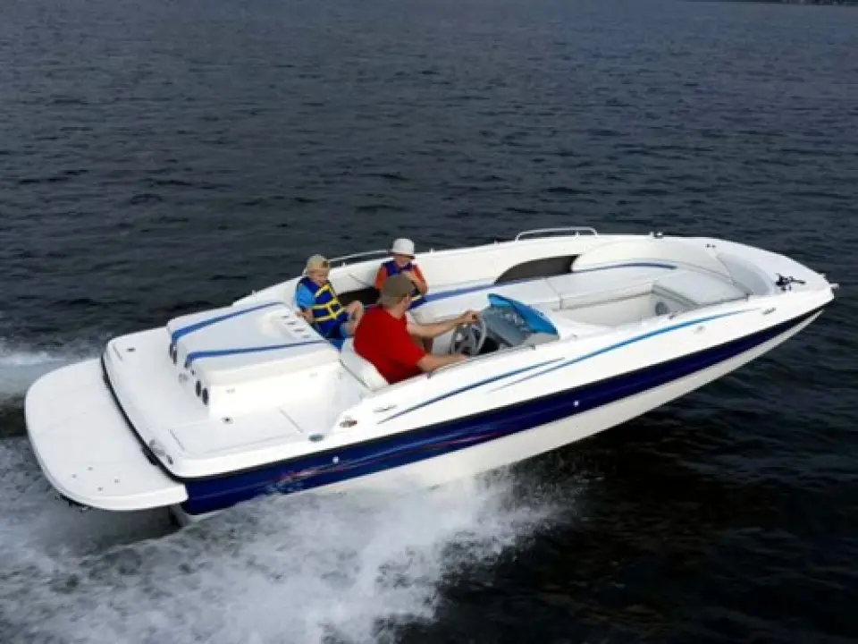 Bayliner 197 Deck Boat · 2006