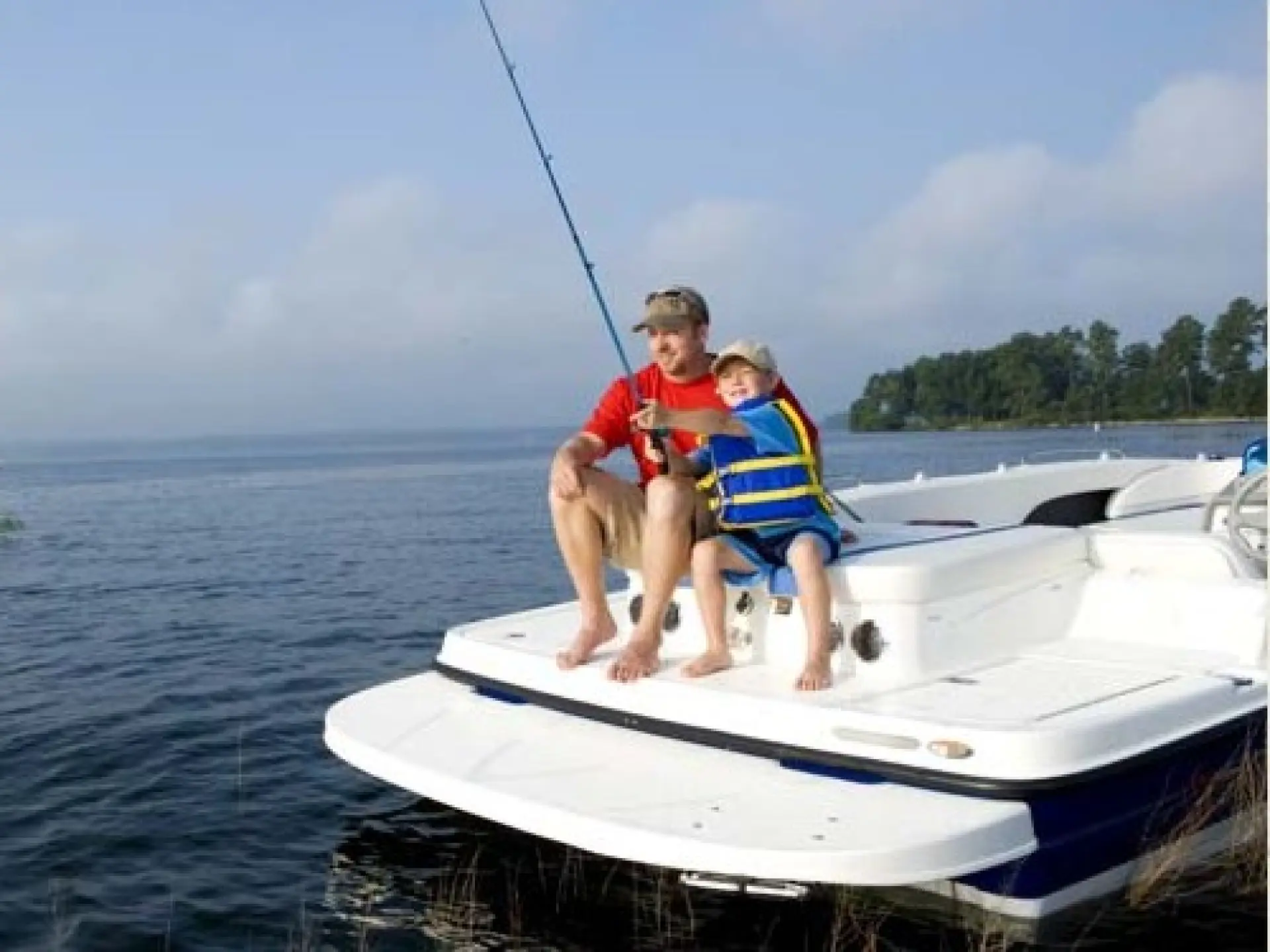 Bayliner 197 Deck Boat — 3/6
