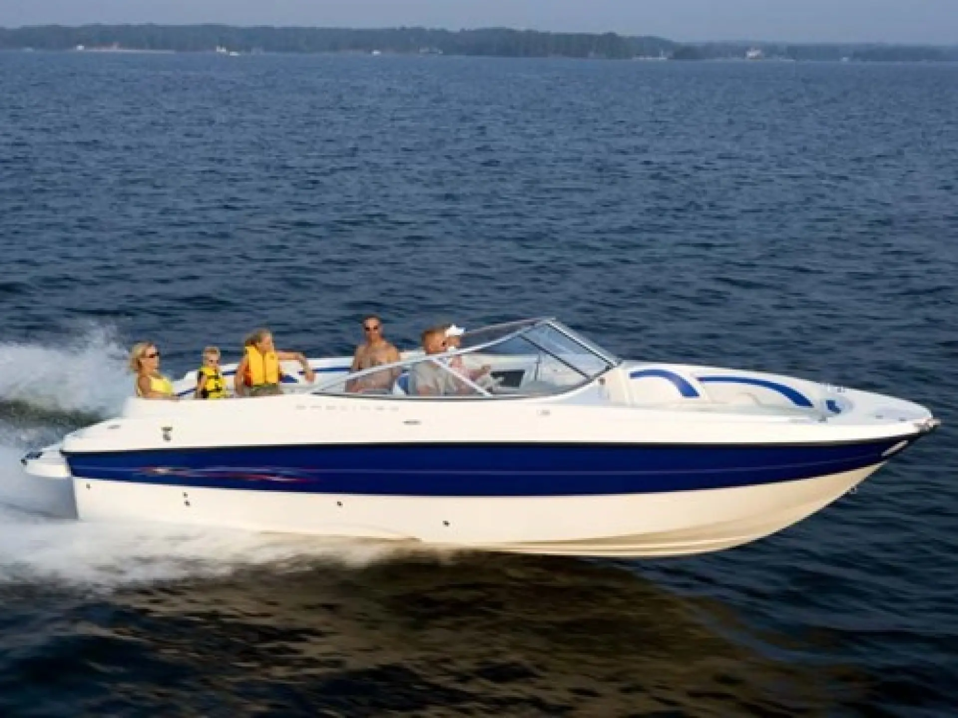 Bayliner 249 Deck Boat — 1/6