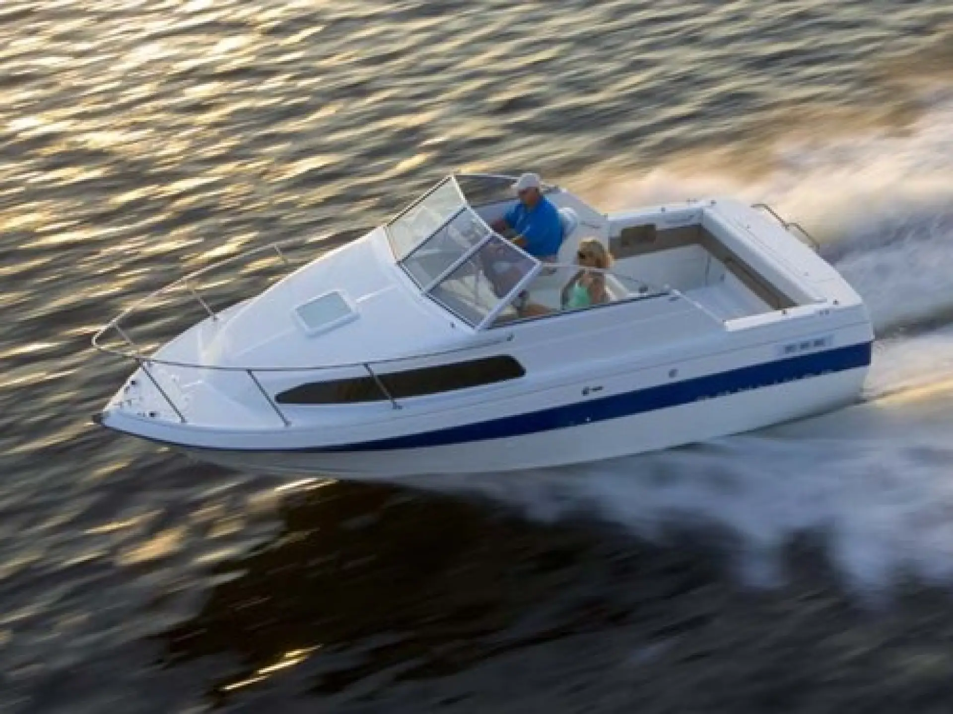 Bayliner 222 Classic Cruiser — 1/4