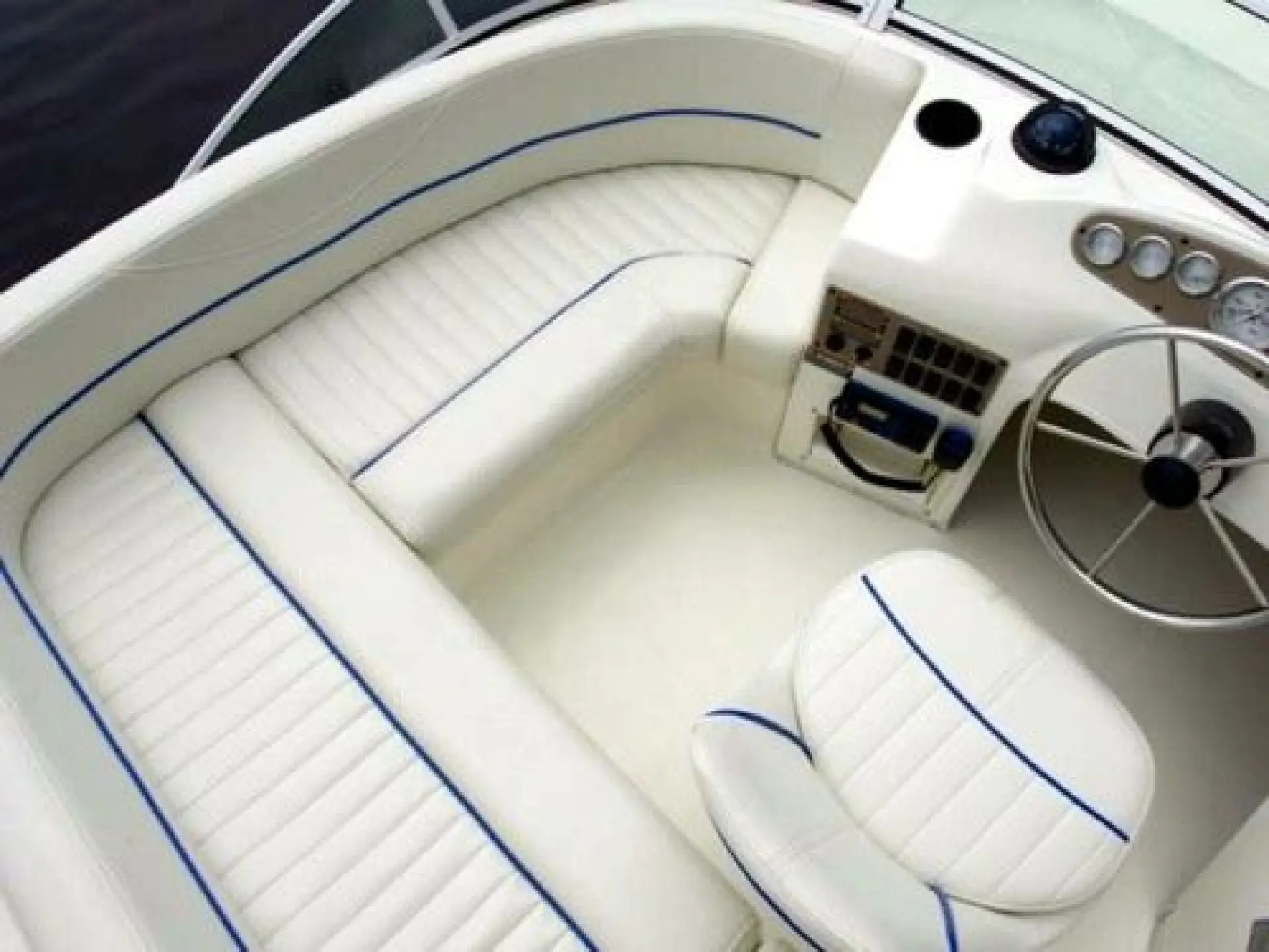 Bayliner 288 Discovery Cruiser — 5/9