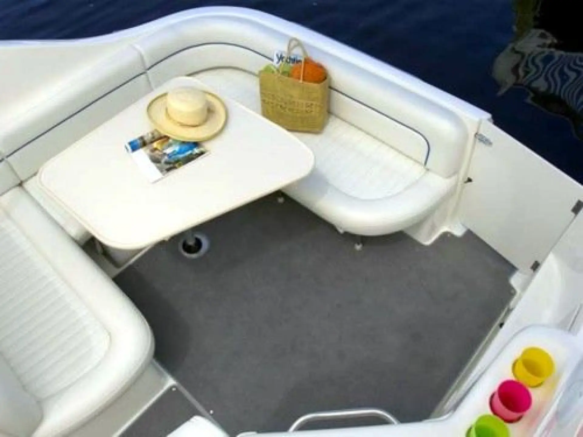 Bayliner 305 Cruiser — 3/8