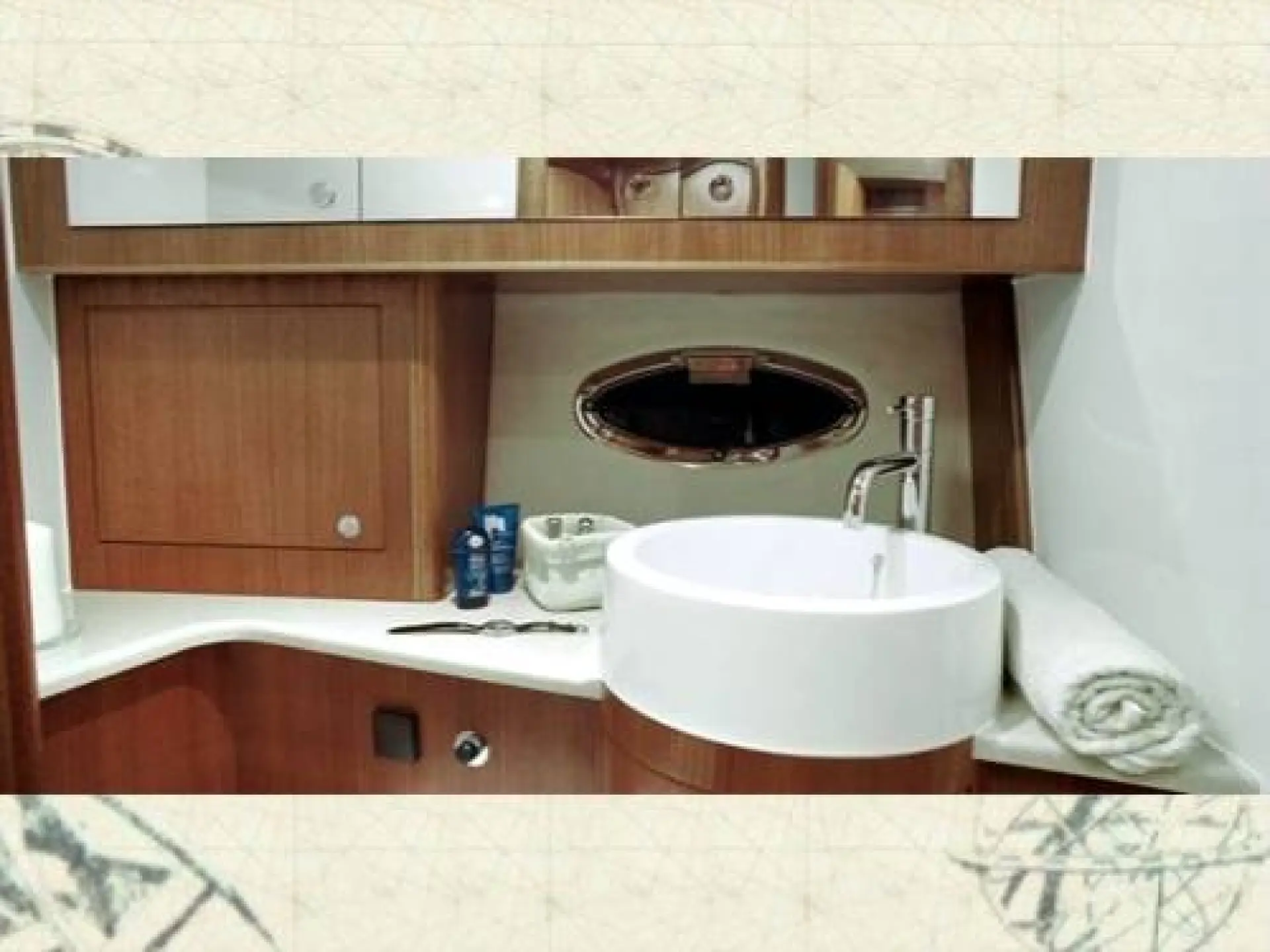 Galeon 390 HT — 18/18