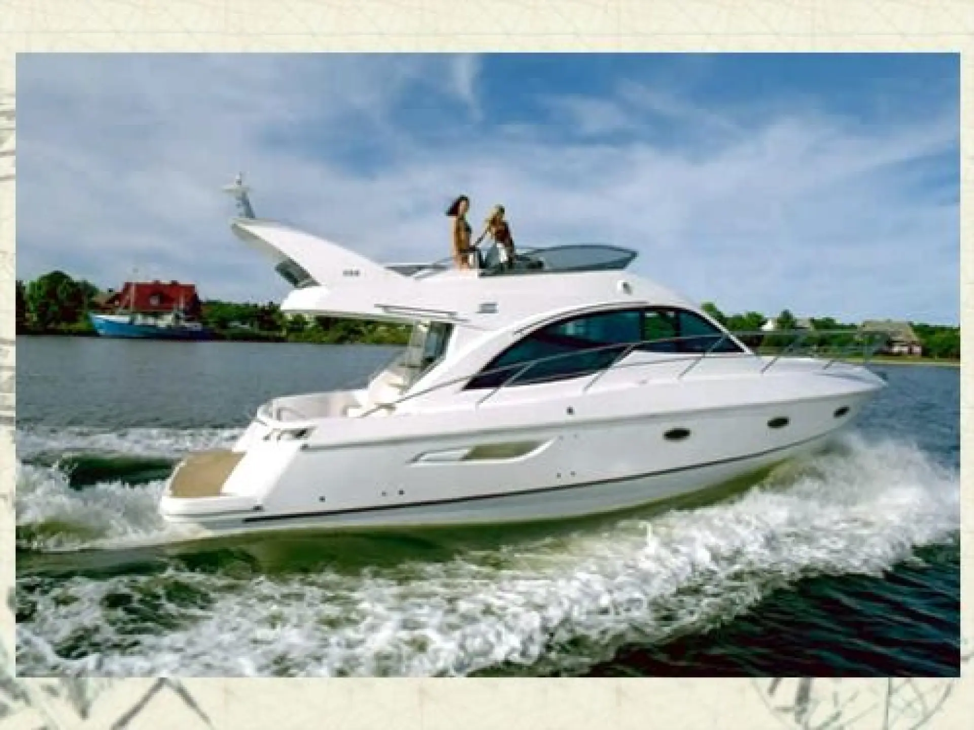 Galeon 390 Fly — 1/9