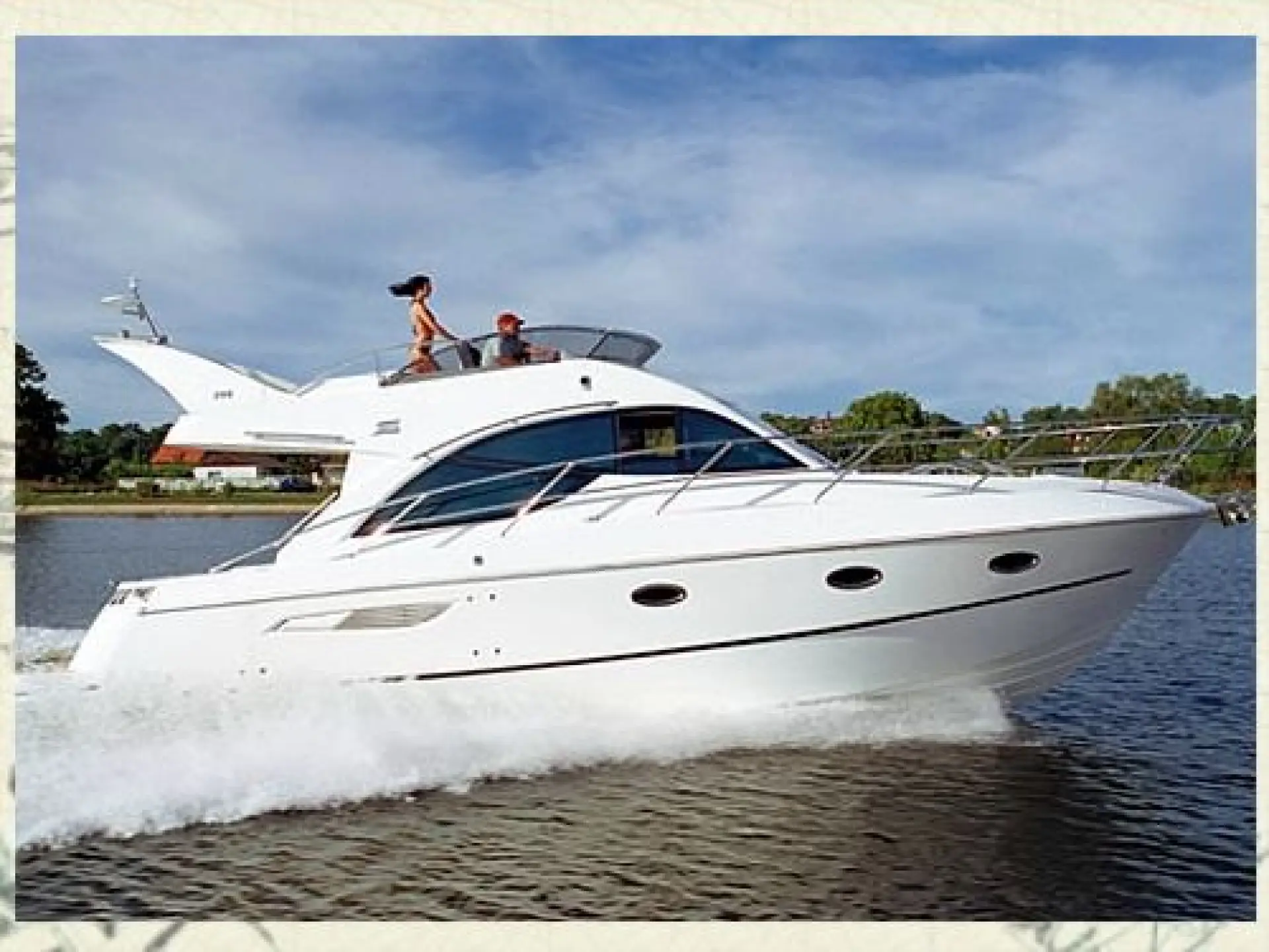 Galeon 390 Fly — 2/9