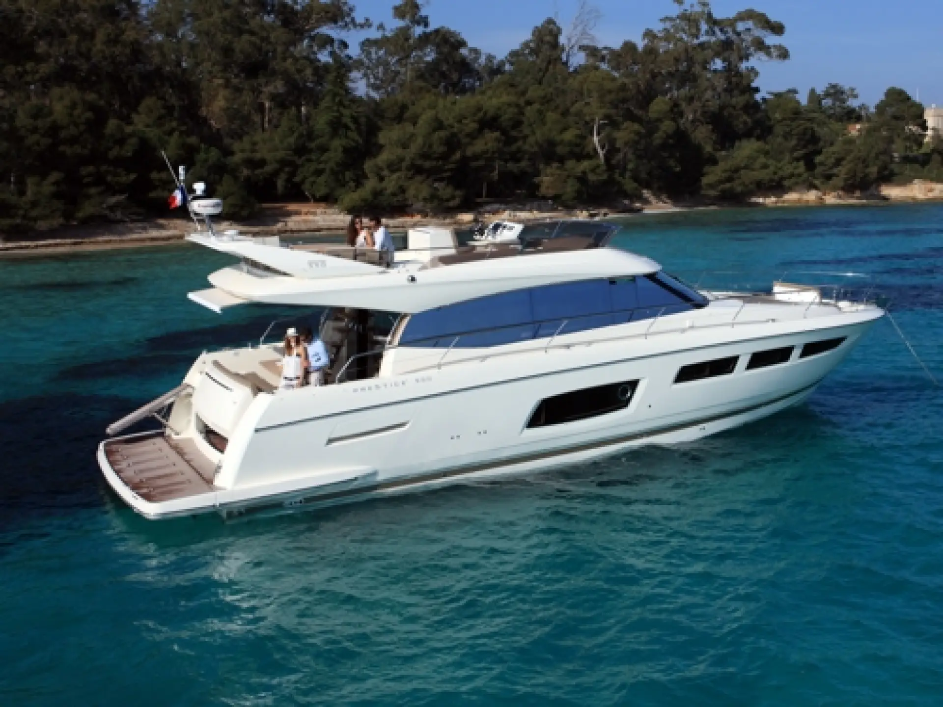 Prestige 550 Flybridge — 1/42