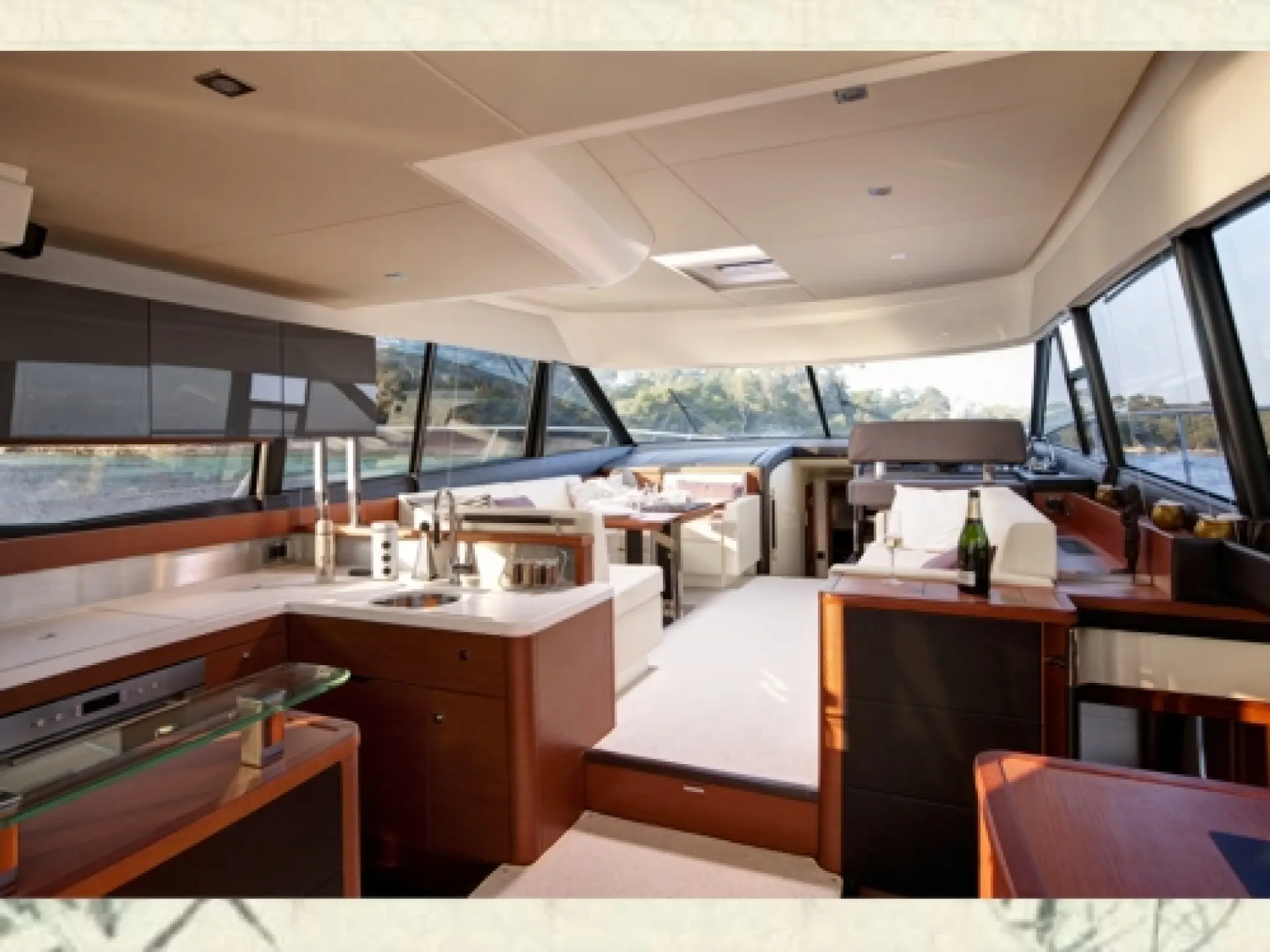 Prestige 550 Flybridge — 10/42