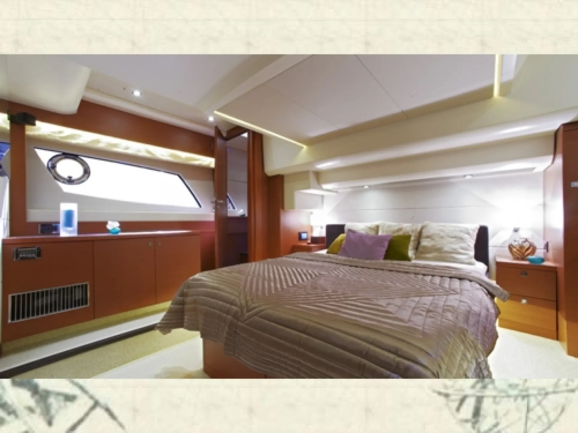 Prestige 550 Flybridge — 20/42