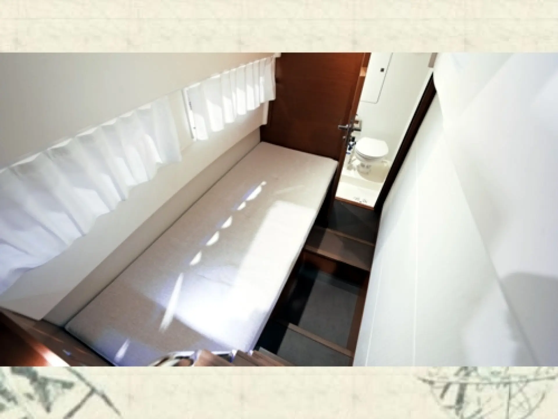 Prestige 550 Flybridge — 32/42