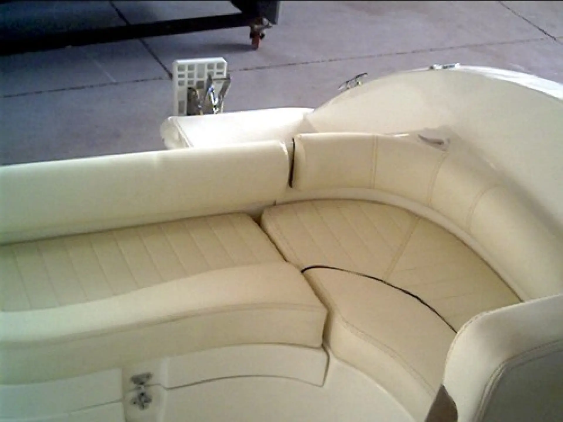 Coverline 640 Cabin FB — 3/5