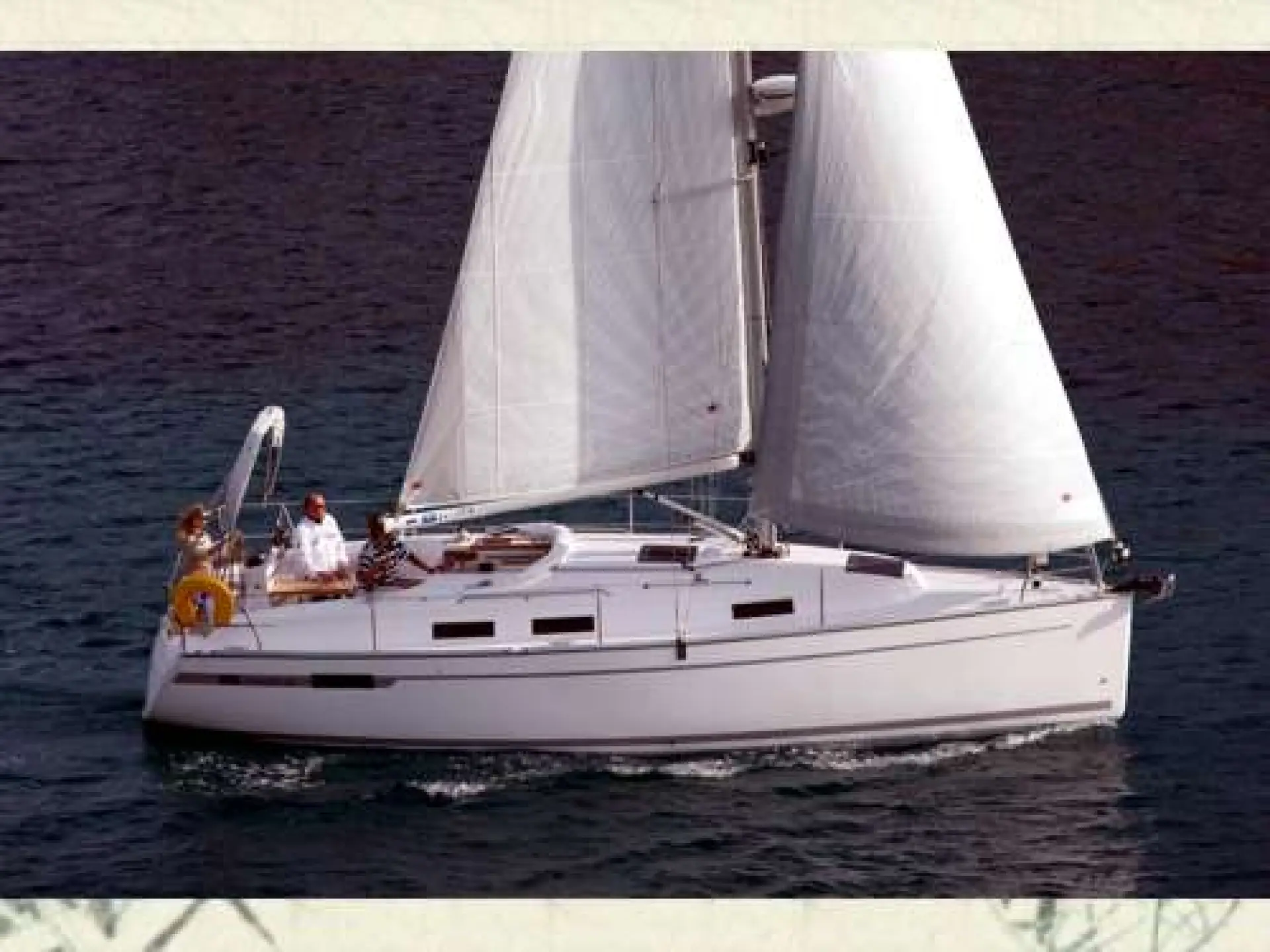 Bavaria 32 Cruiser — 4/23