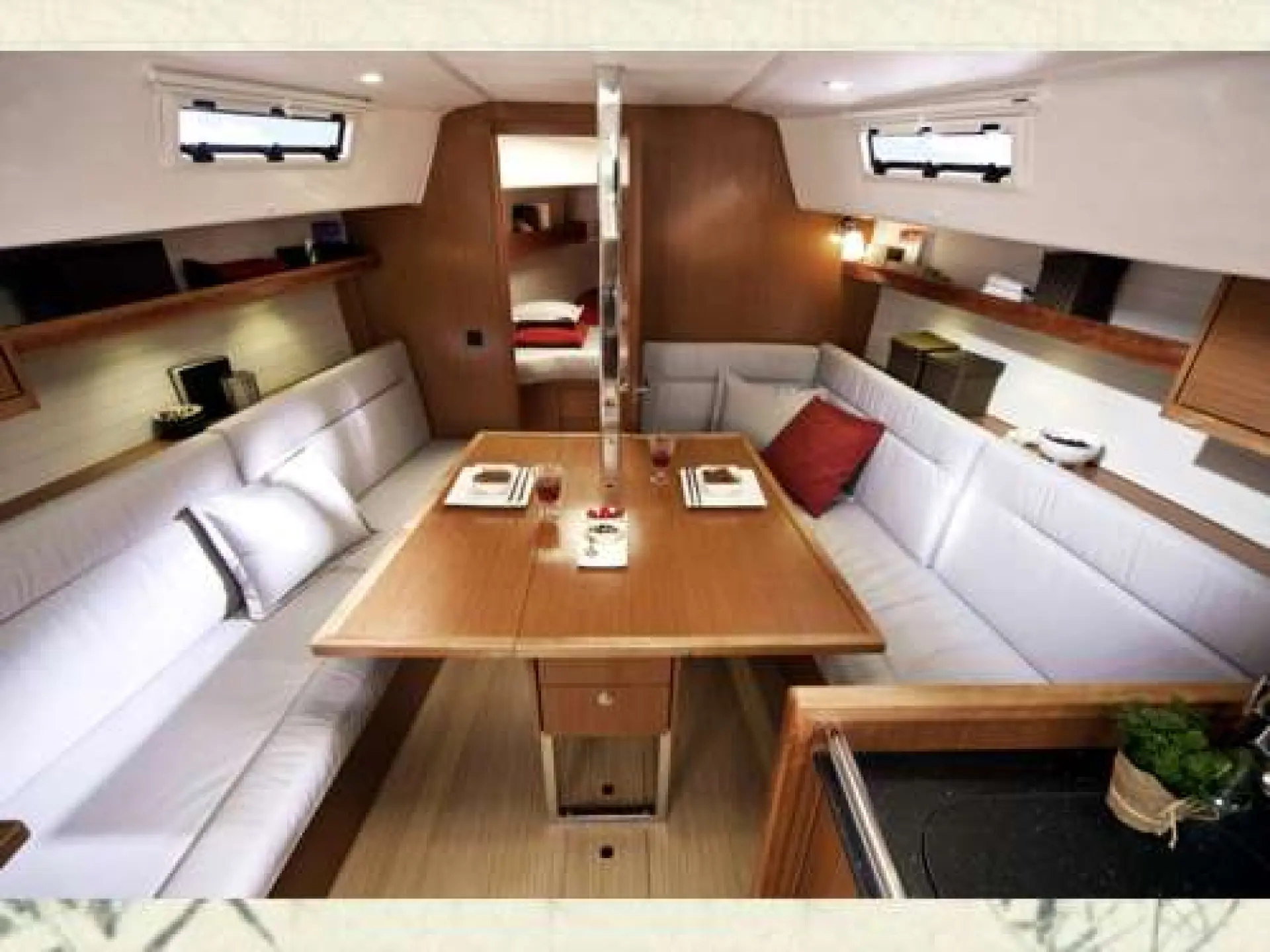 Bavaria 32 Cruiser — 14/23