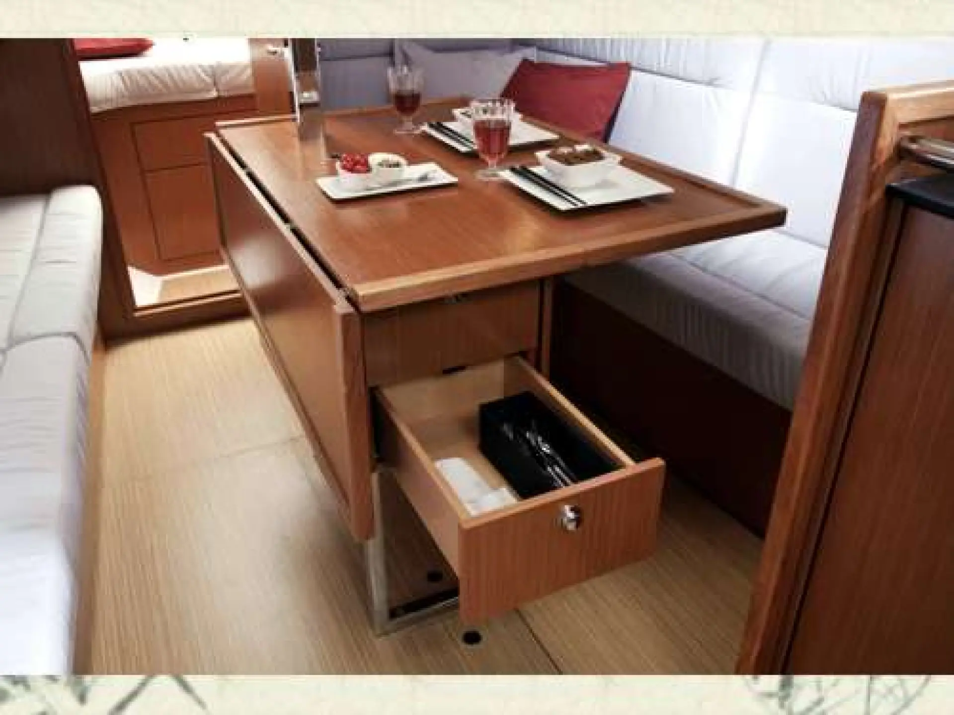 Bavaria 32 Cruiser — 15/23