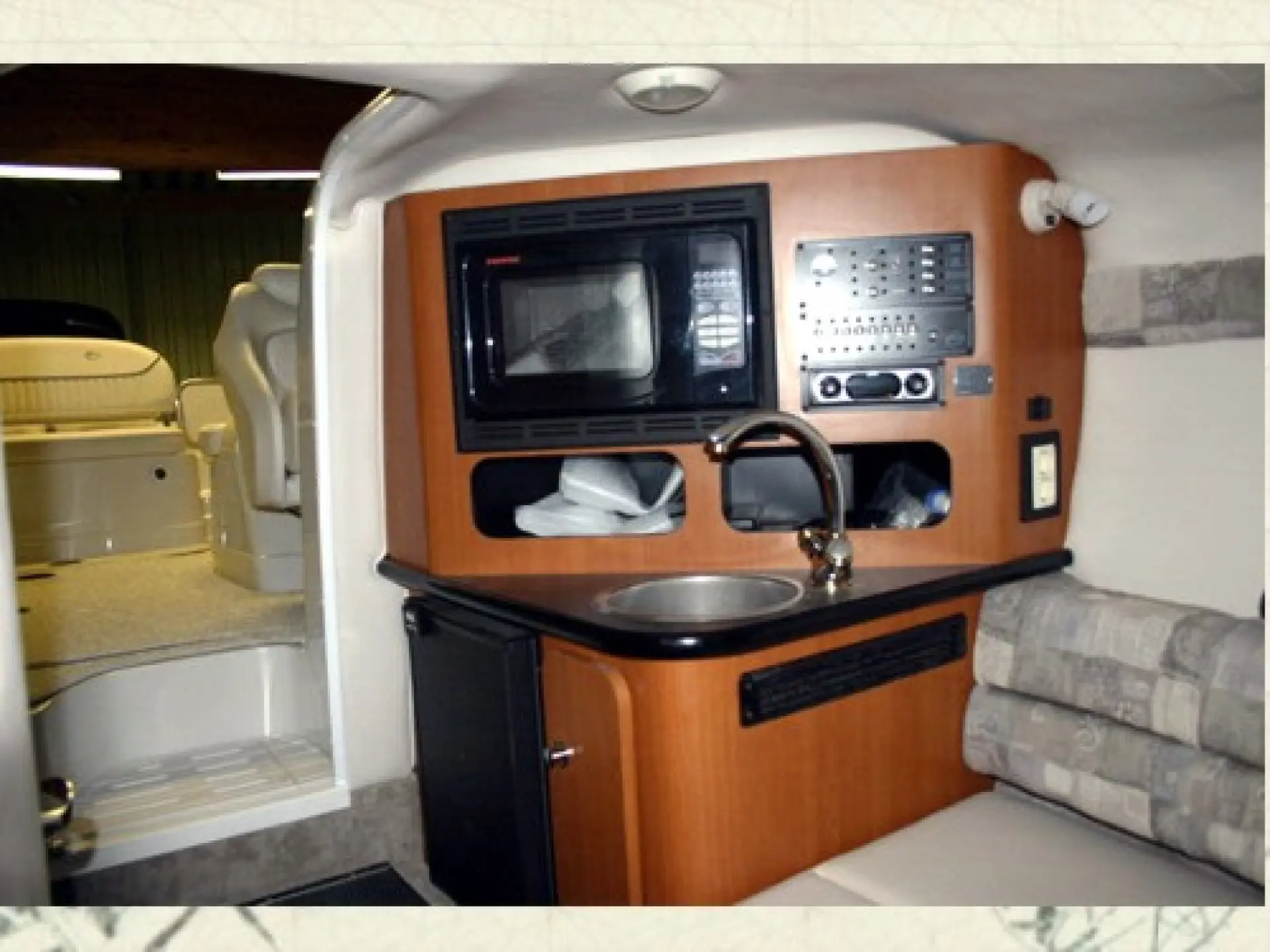 Crownline 275 CCR — 13/14