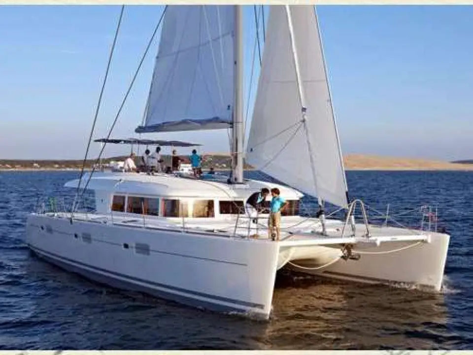 Lagoon 620 · 2009