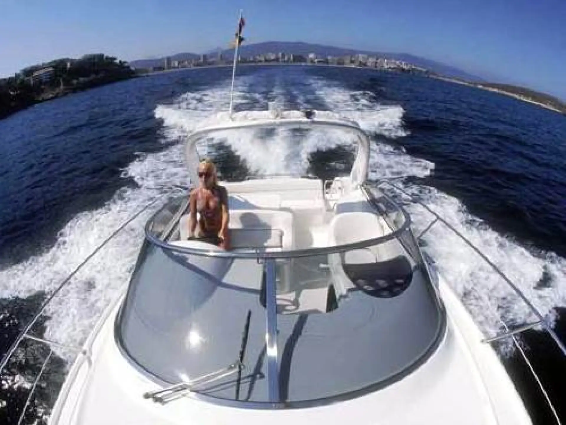 Bavaria 32 Sport DC — 4/12
