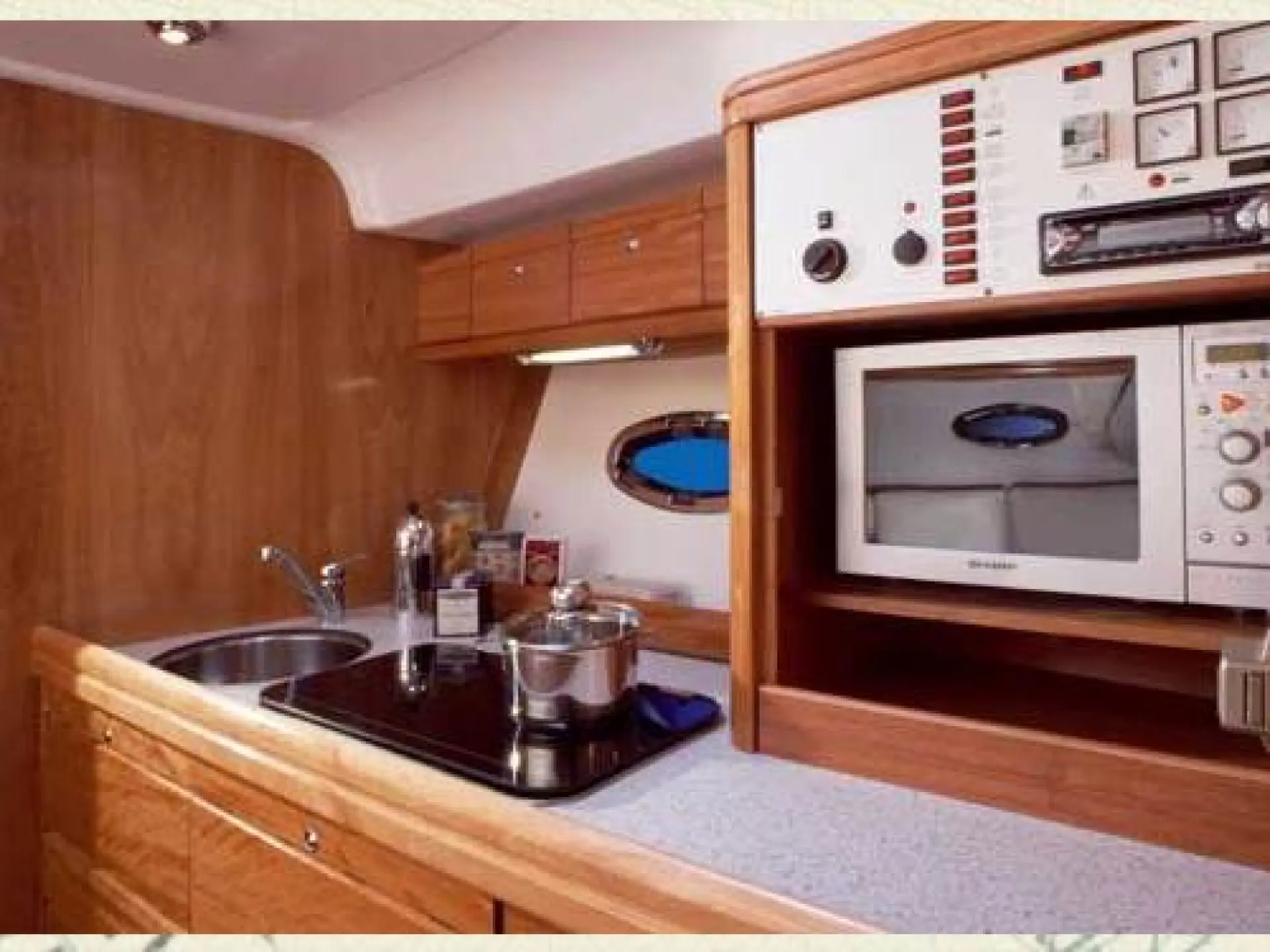 Bavaria 35 Sport — 10/14