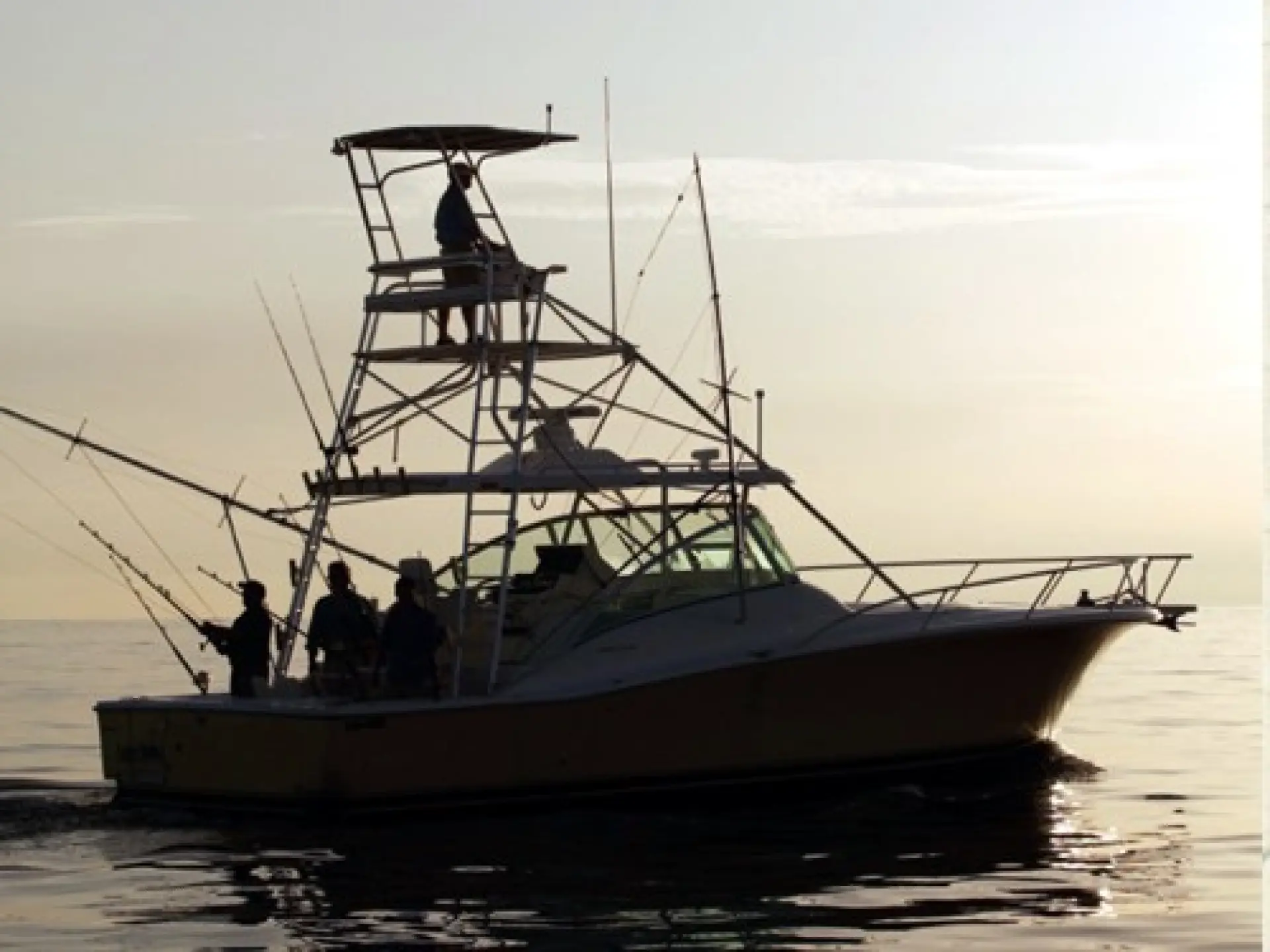 Luhrs 38 Open — 4/13