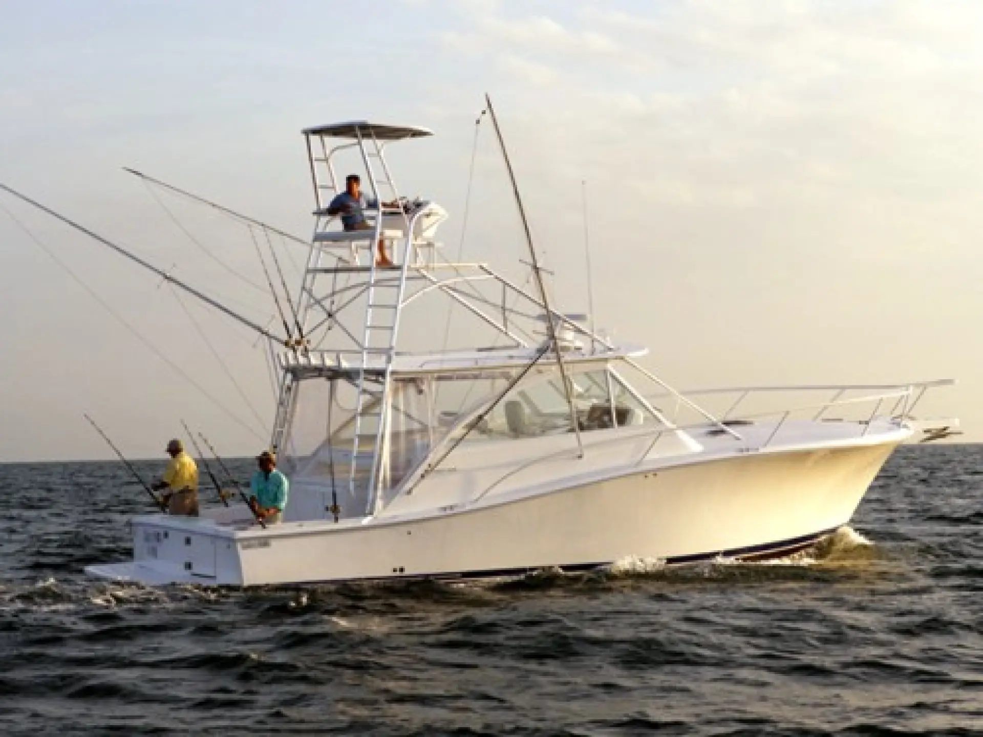 Luhrs 41 Open — 2/15