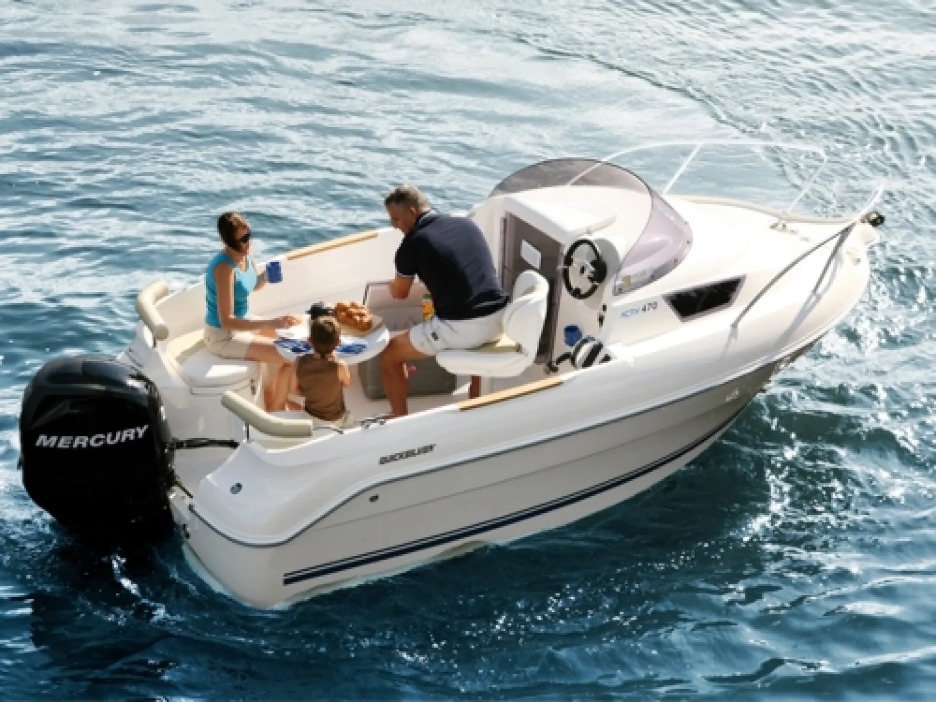Activ 470 Cabin — 1/6