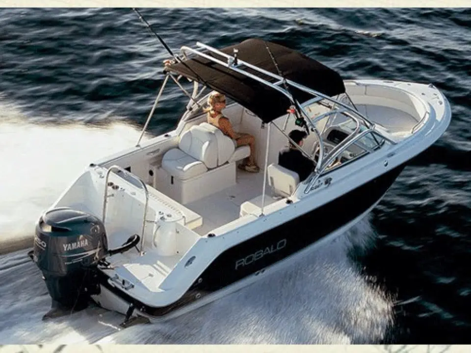Robalo R 227 Dual Console