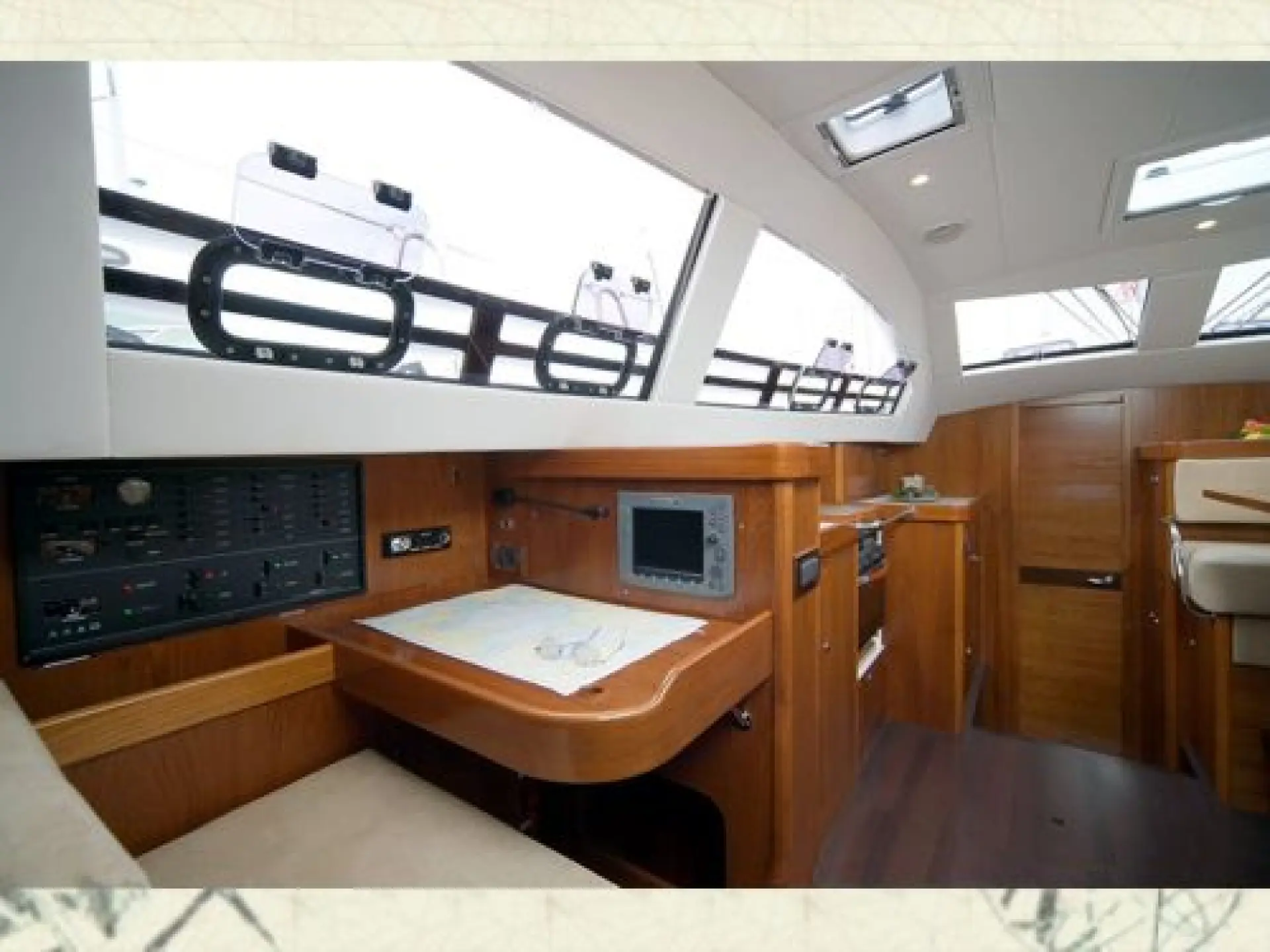 Wauquiez 41 Pilot Saloon — 8/14