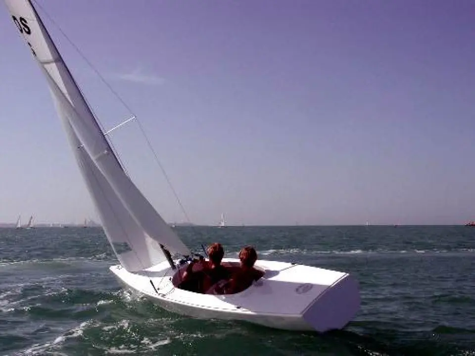 GOS 16 · 2004