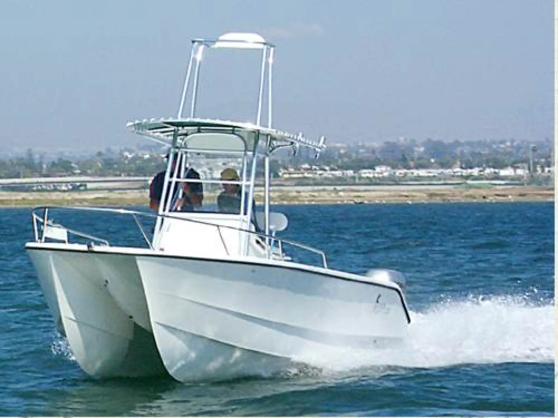 Foiler 2200 — 1/20
