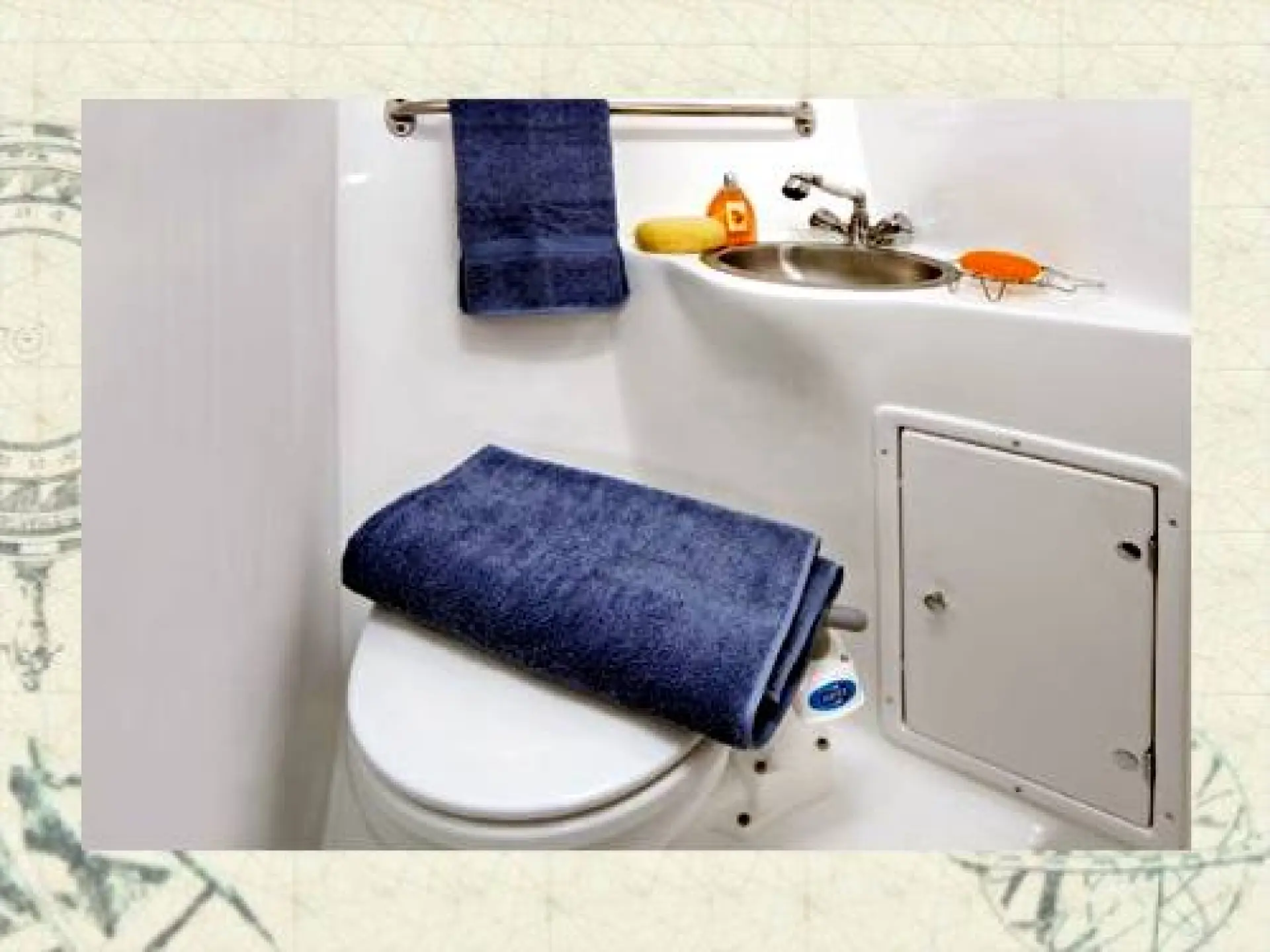 Rinker 250 Express Cruiser — 7/8