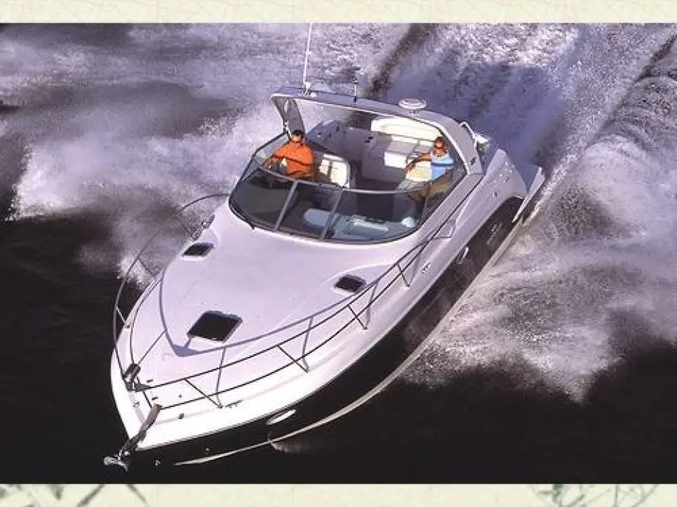 Rinker 320 Express Cruiser