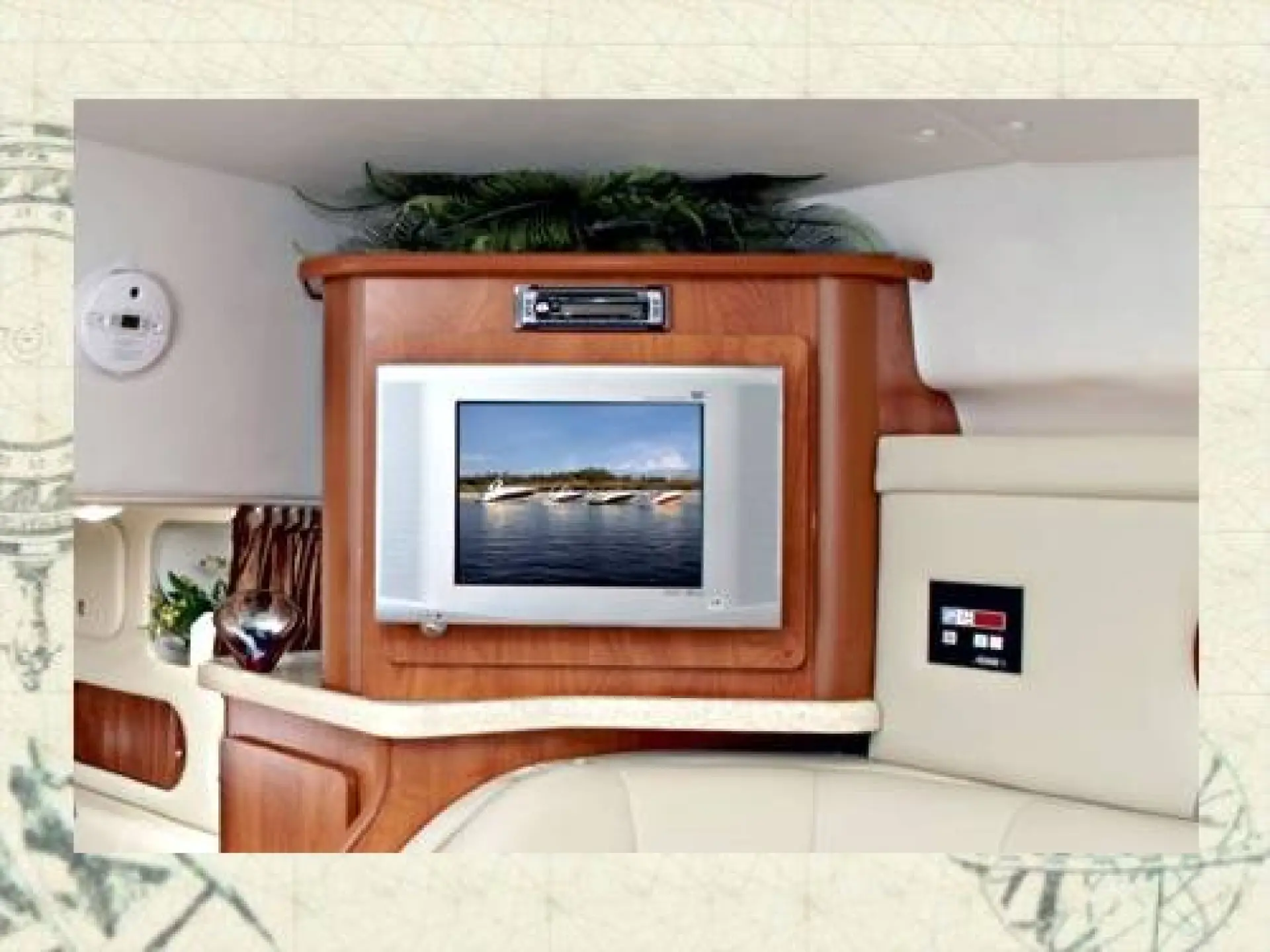 Rinker 320 Express Cruiser — 10/13