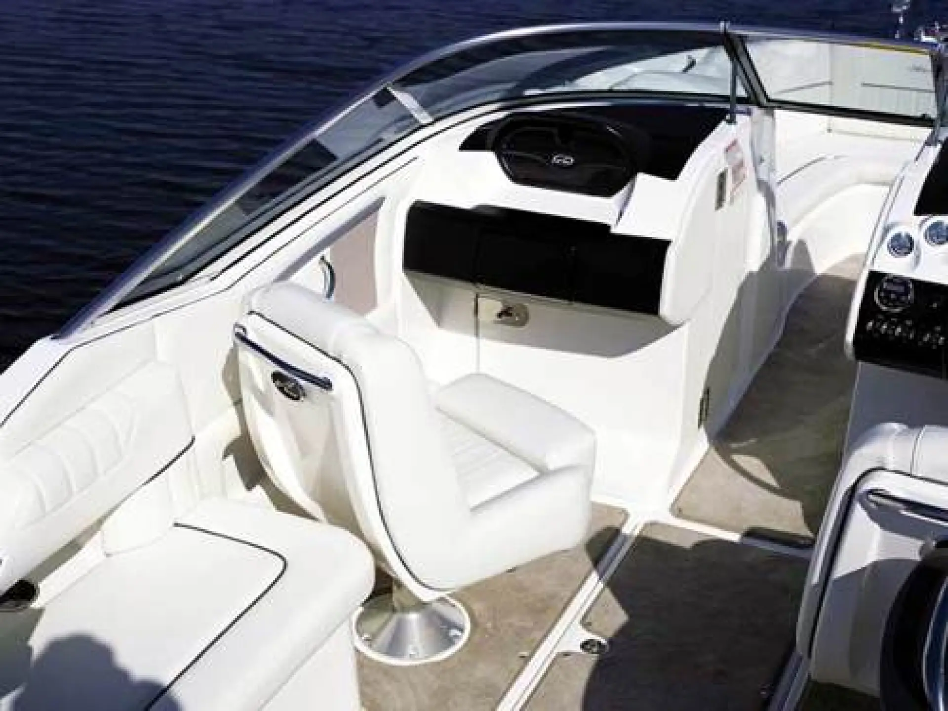 Sea Ray 250 Select EX — 8/10