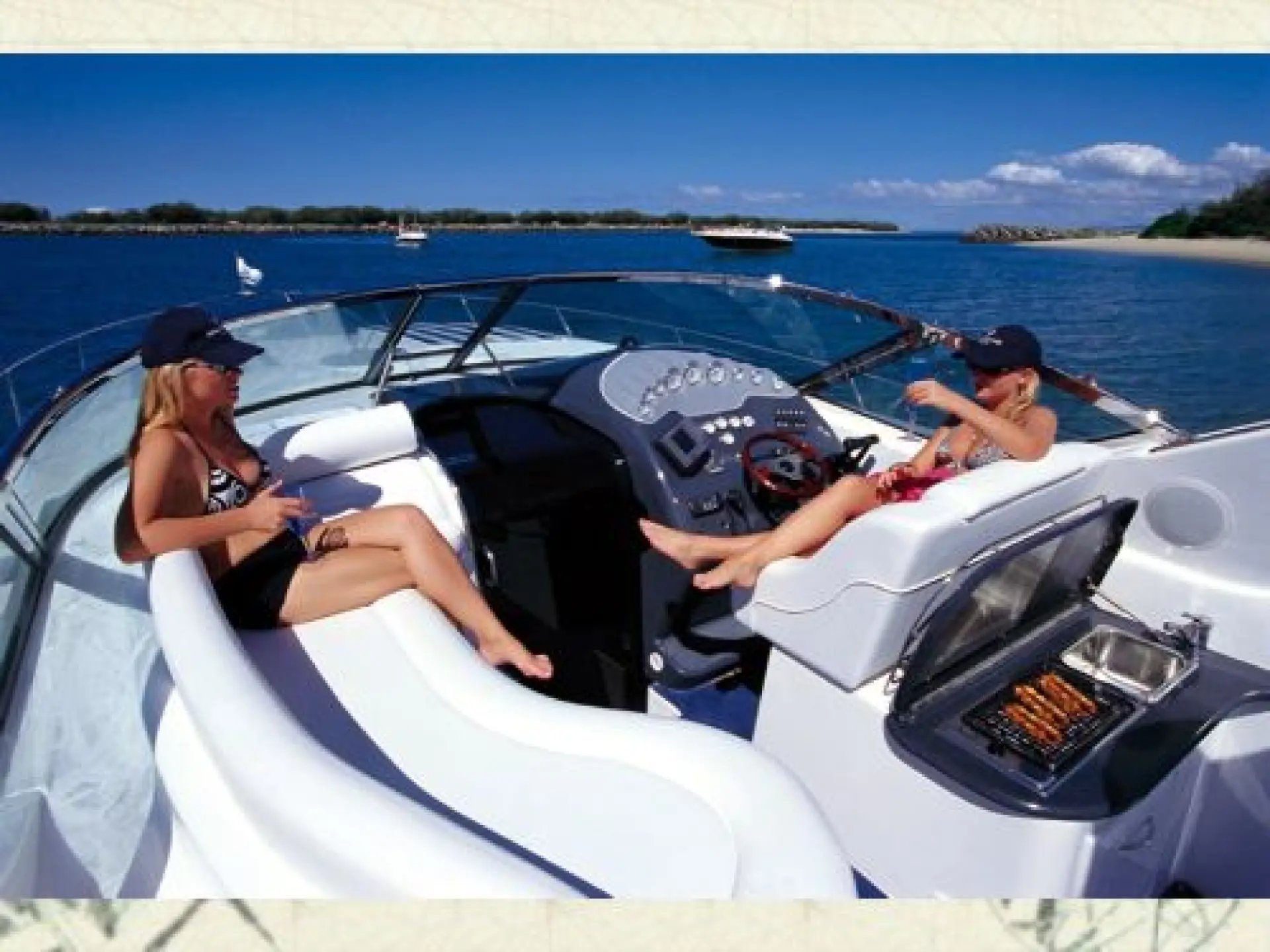 Mustang 4200 Sports Cruiser — 4/11