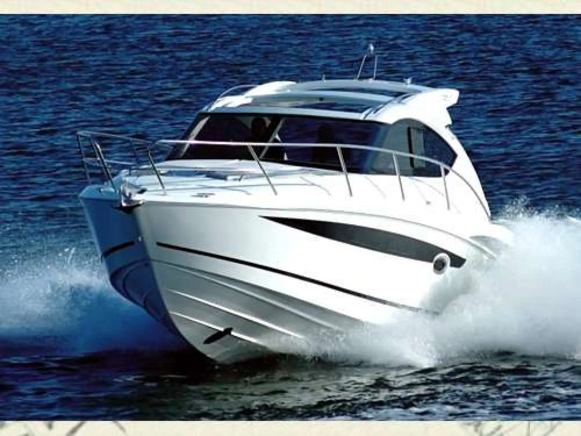 Galeon 325 HT — 3/15