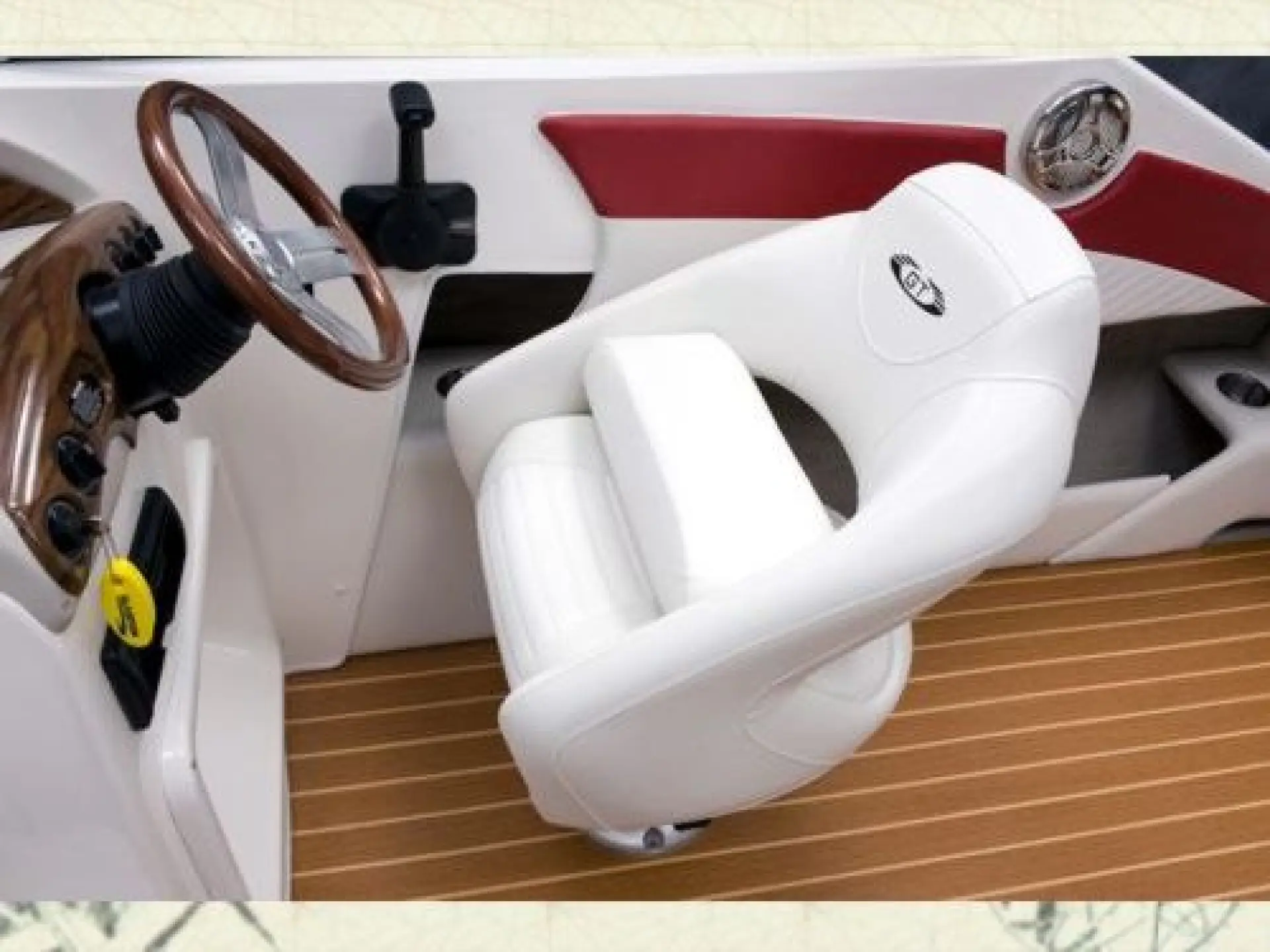 Glastron GT 209 Cuddy Cabin — 3/8