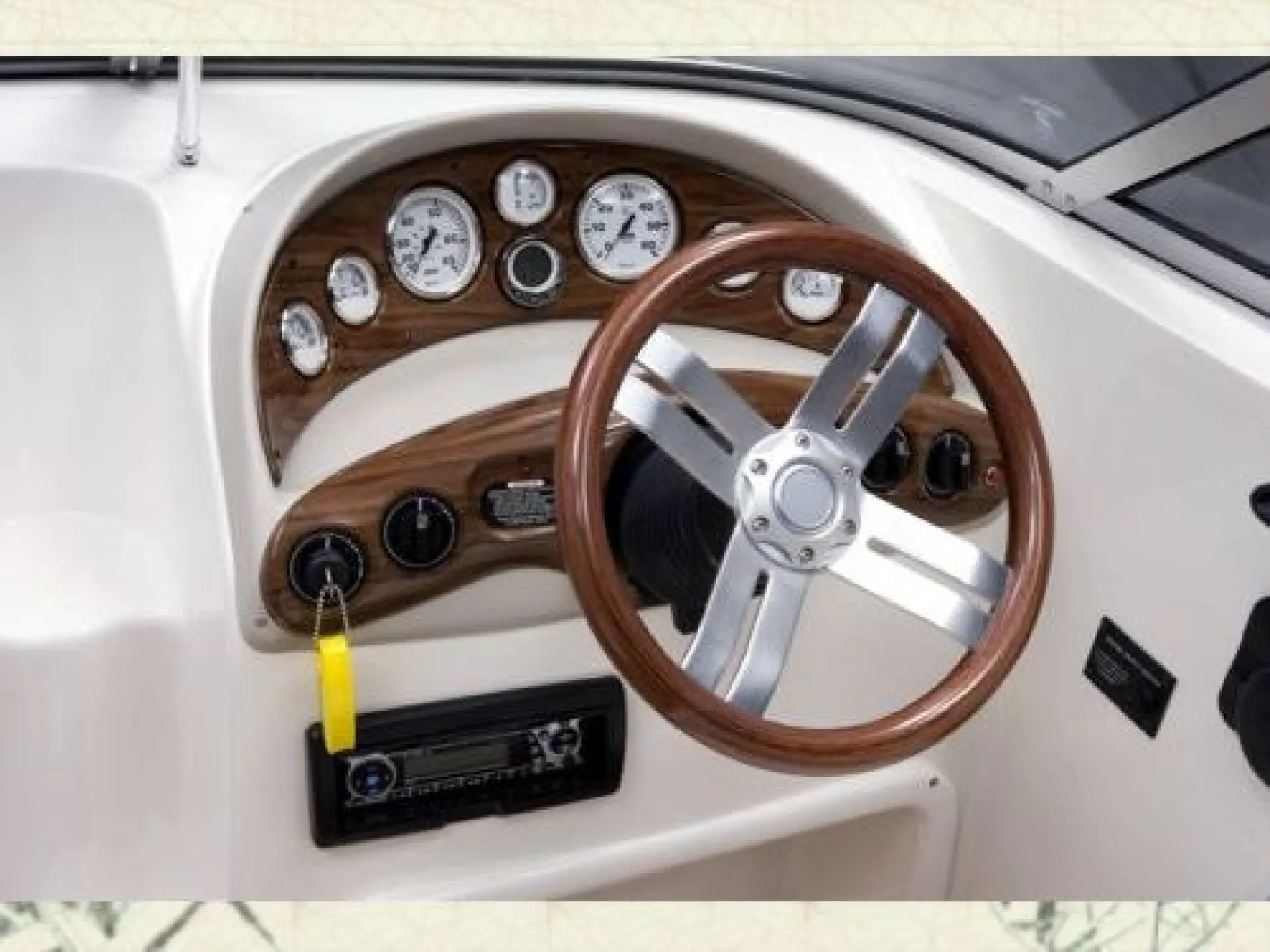 Glastron GT 209 Cuddy Cabin — 4/8