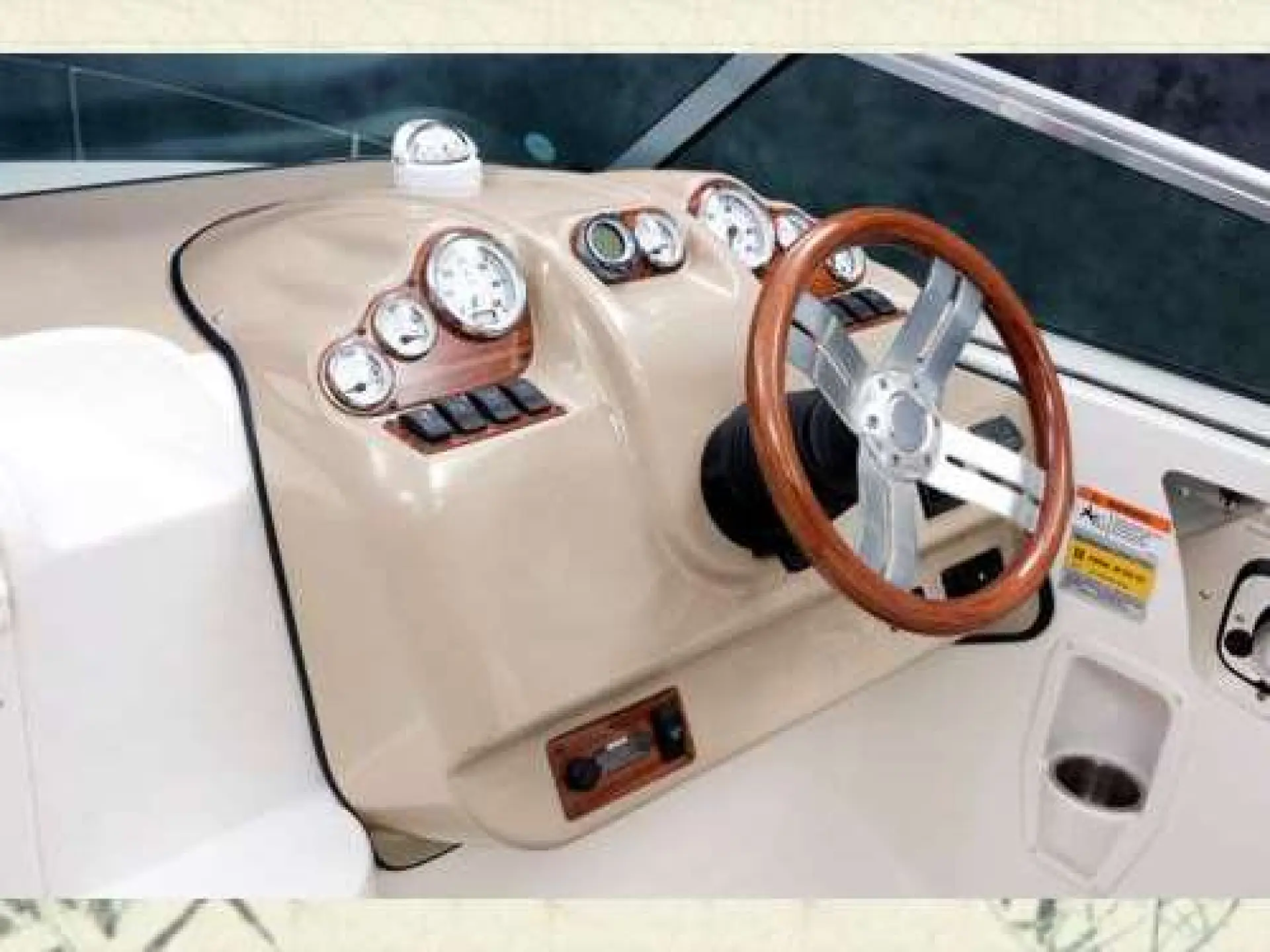 Glastron GS 259 Sport Cruiser — 4/10