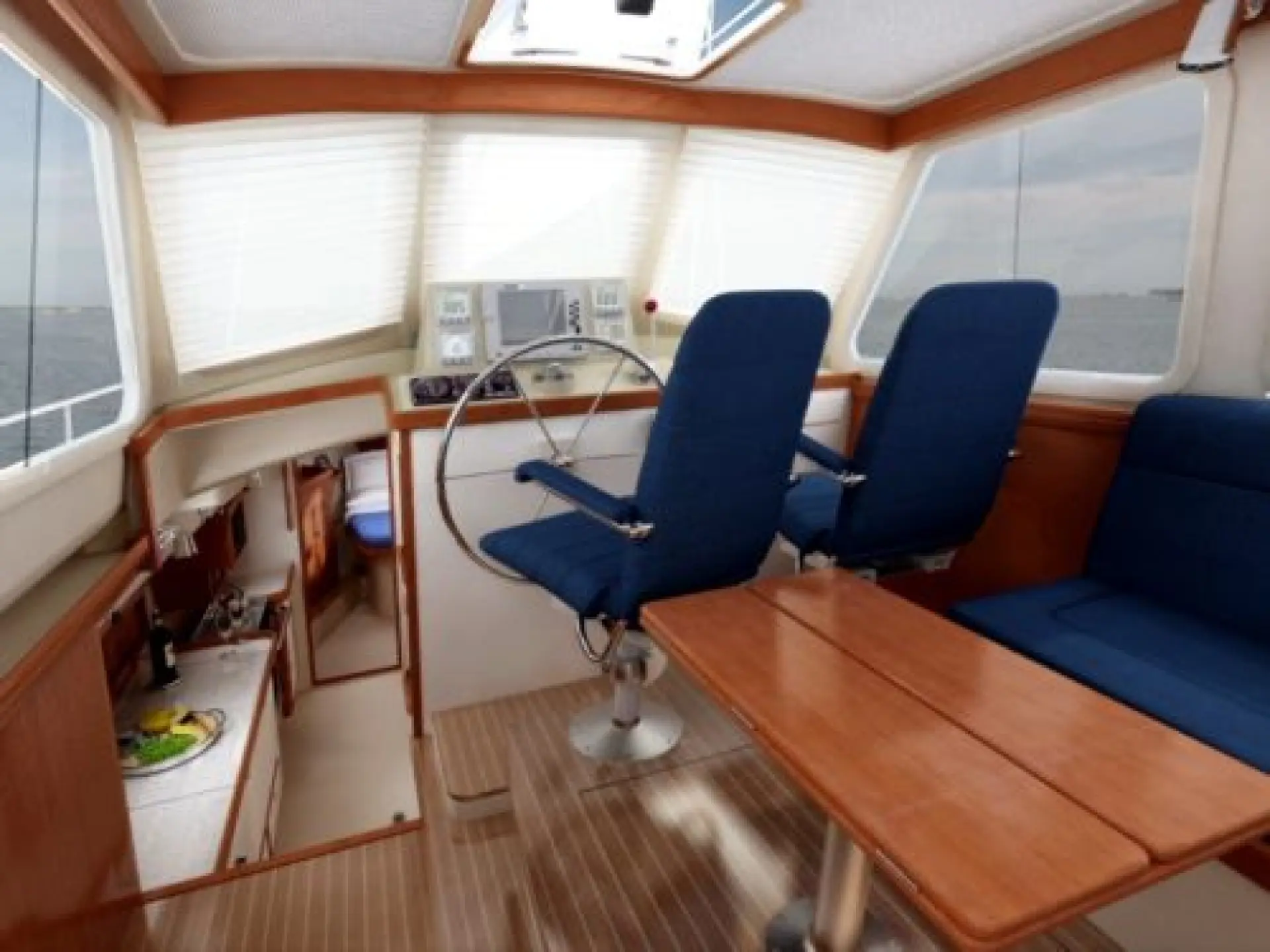Island Packet Cruiser — 4/7