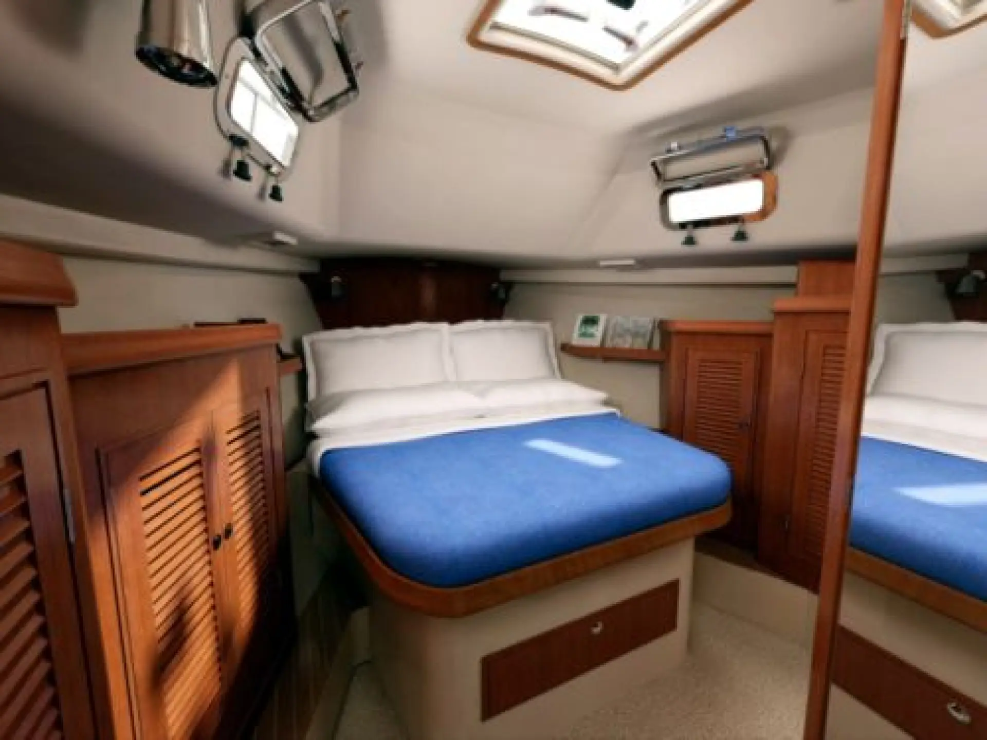 Island Packet Cruiser — 6/7