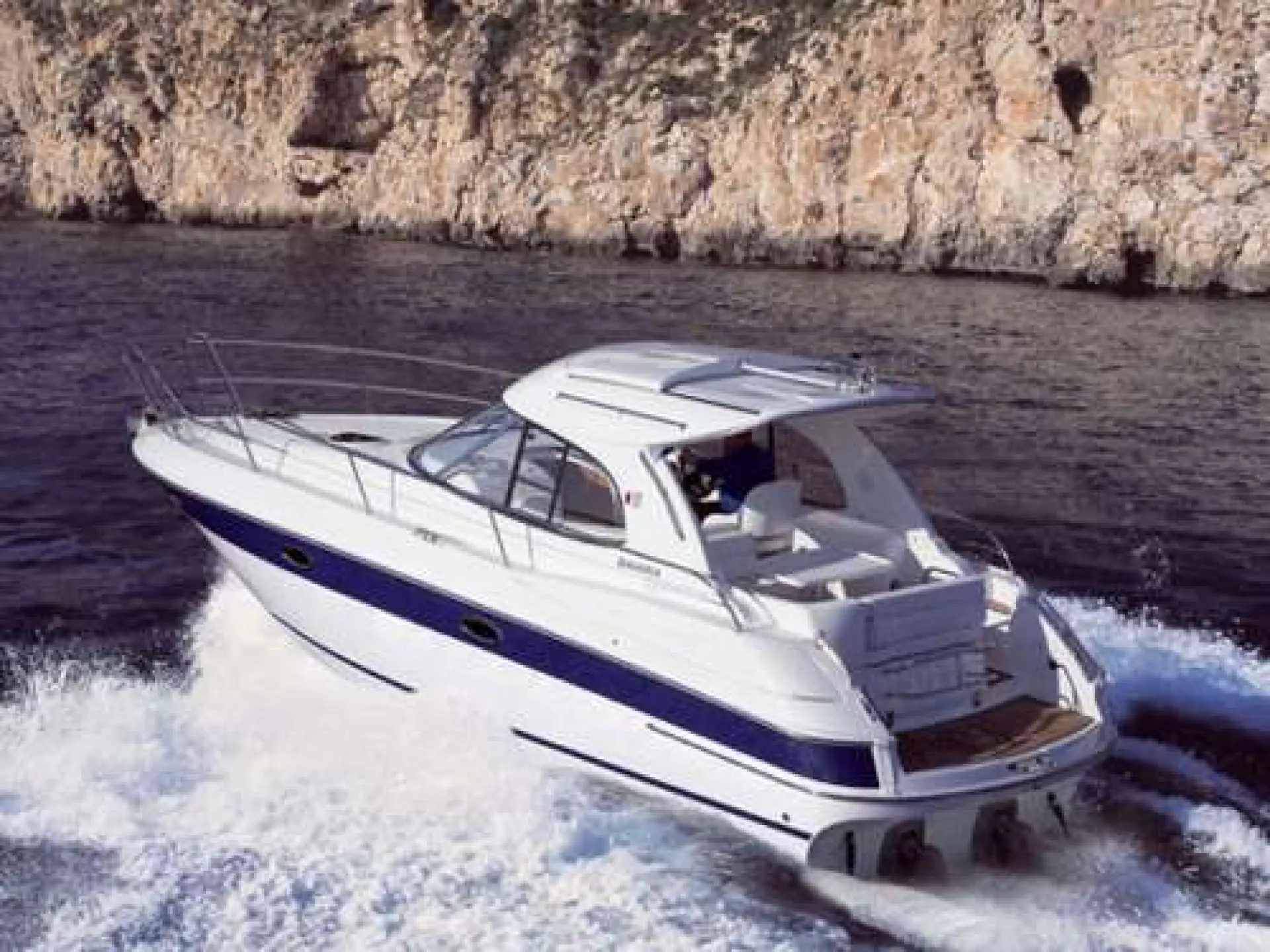 Bavaria 30 Sport HT — 2/8
