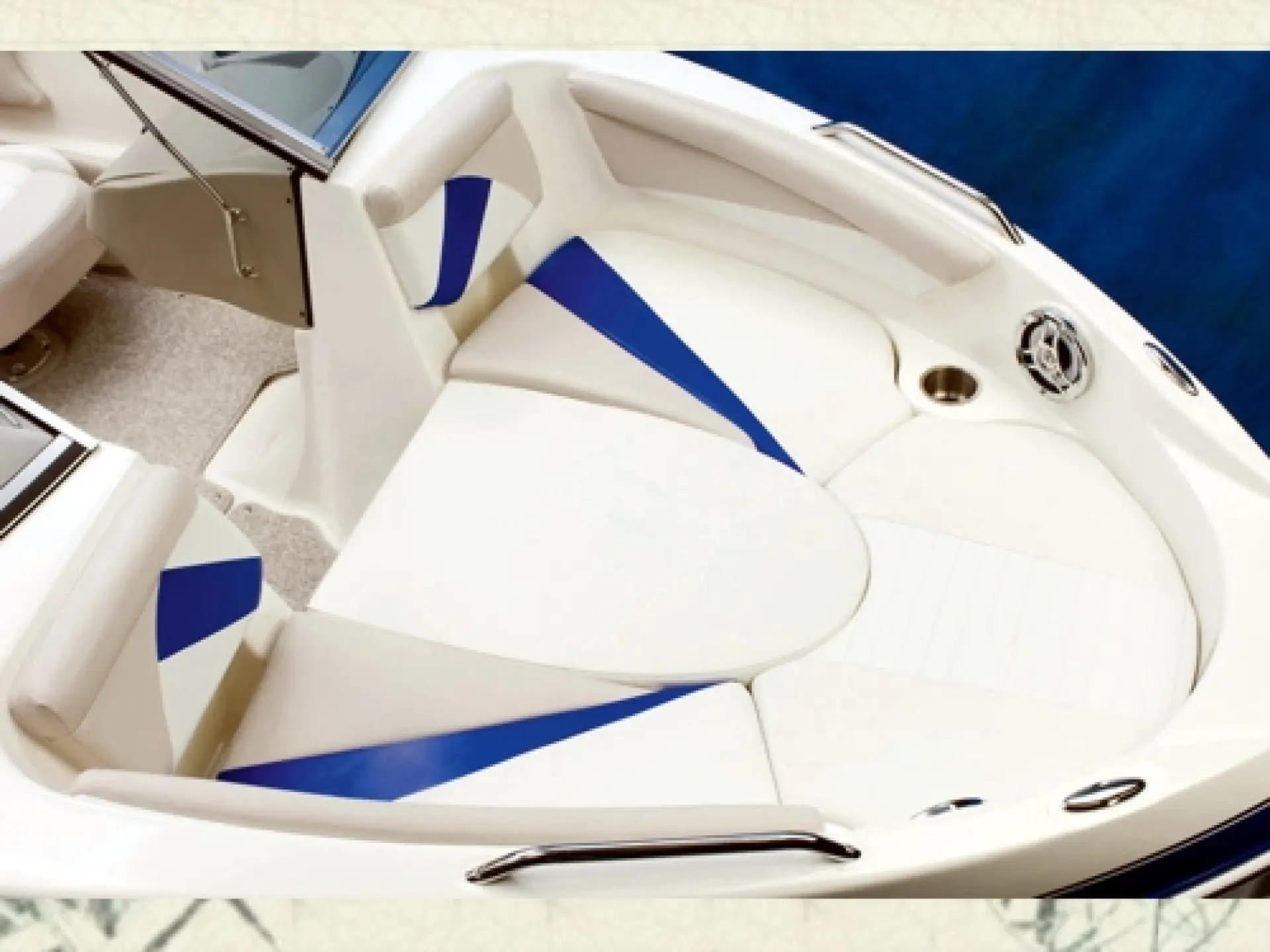 Glastron GT 249 — 2/9