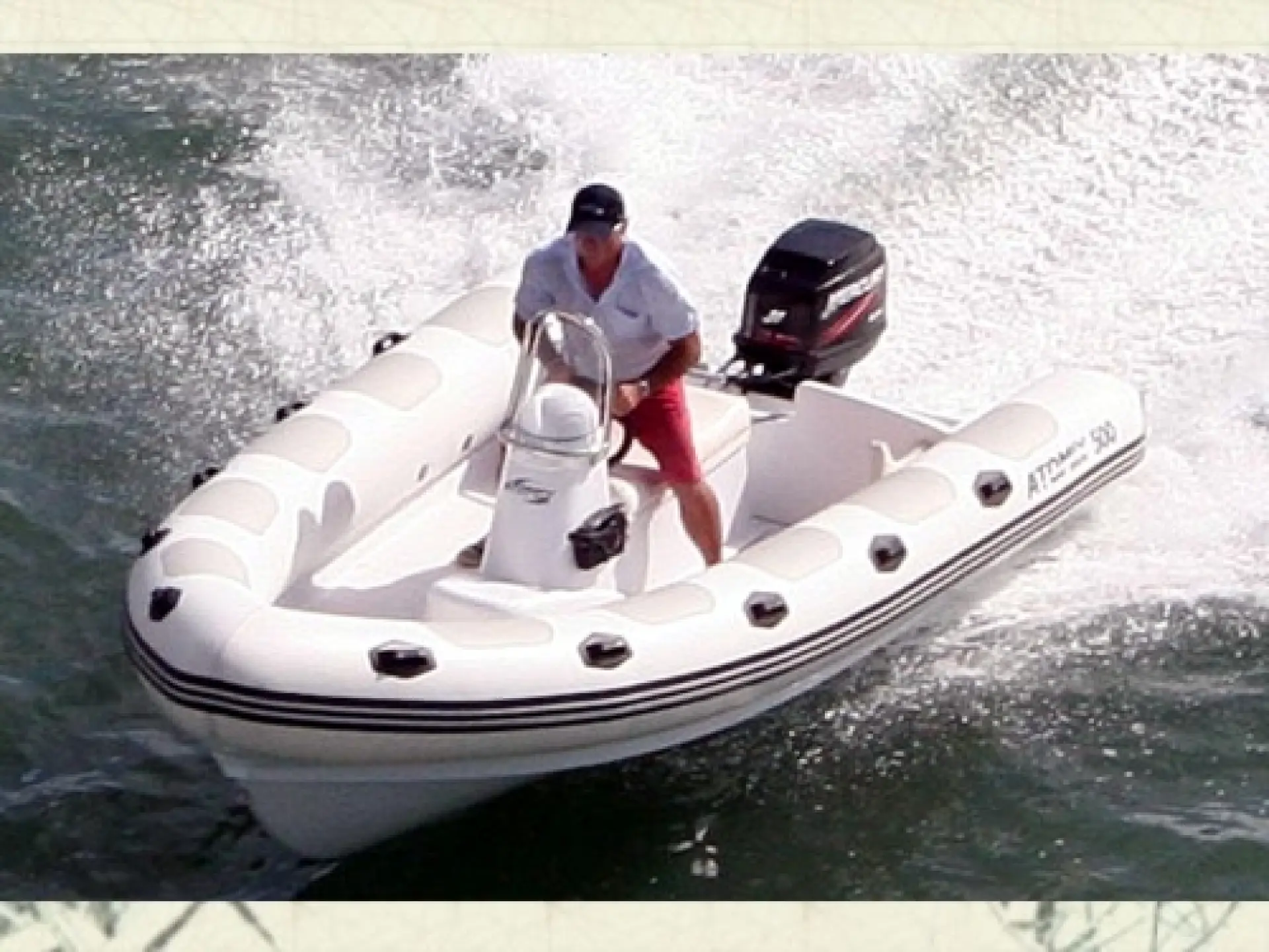 Atomix RHIB 500 CC — 1/12