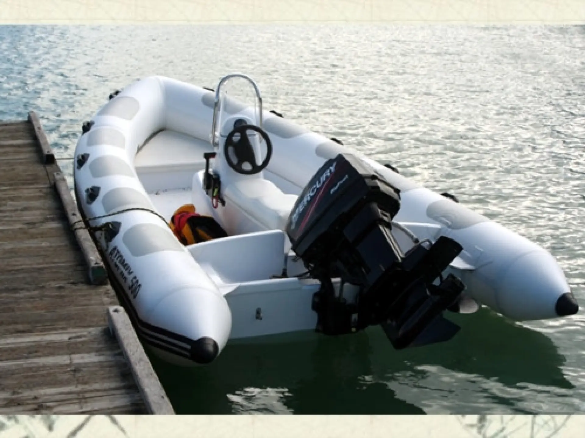 Atomix RHIB 500 CC — 8/12