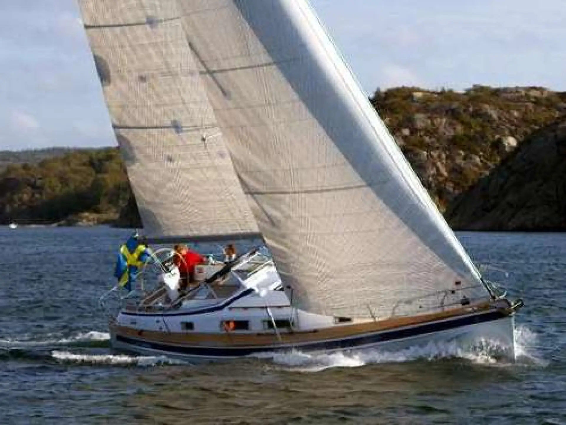 Hallberg Rassy 372 — 4/30
